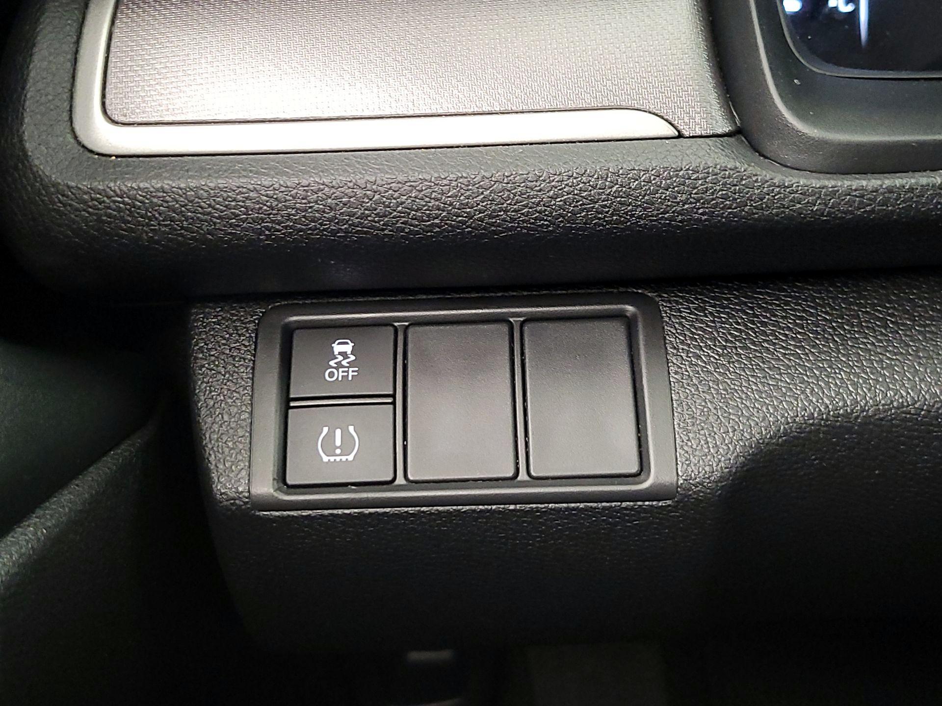 Thumbnail: 2017 Honda Civic - 13