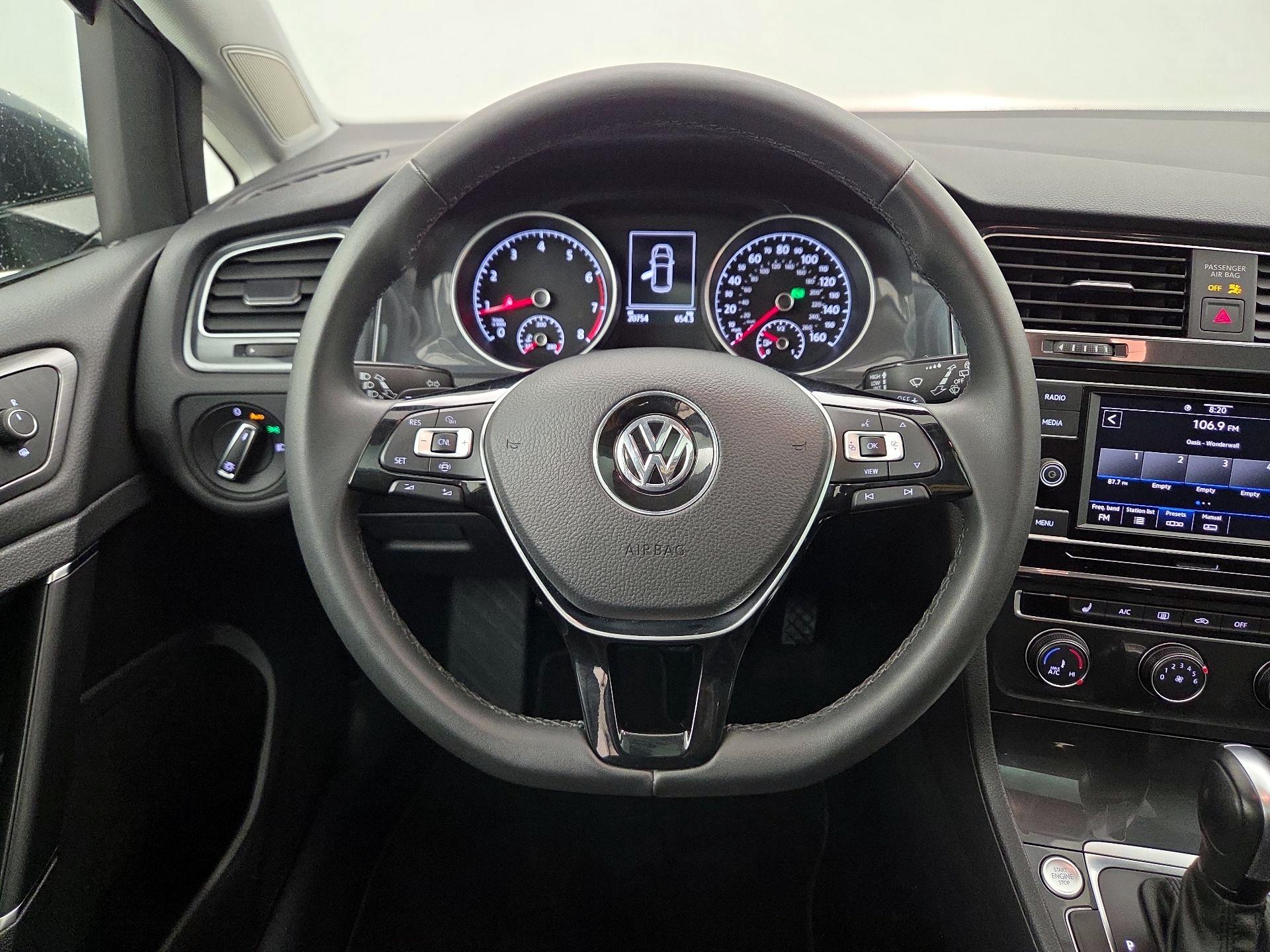 Thumbnail: 2020 Volkswagen Golf - 10