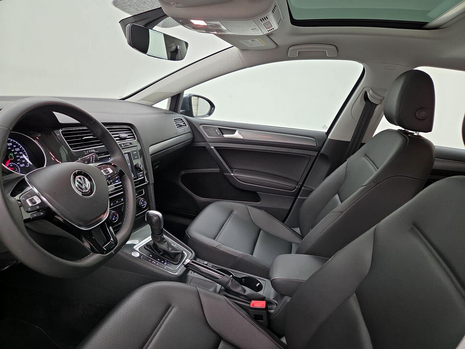 Thumbnail: 2020 Volkswagen Golf - 11