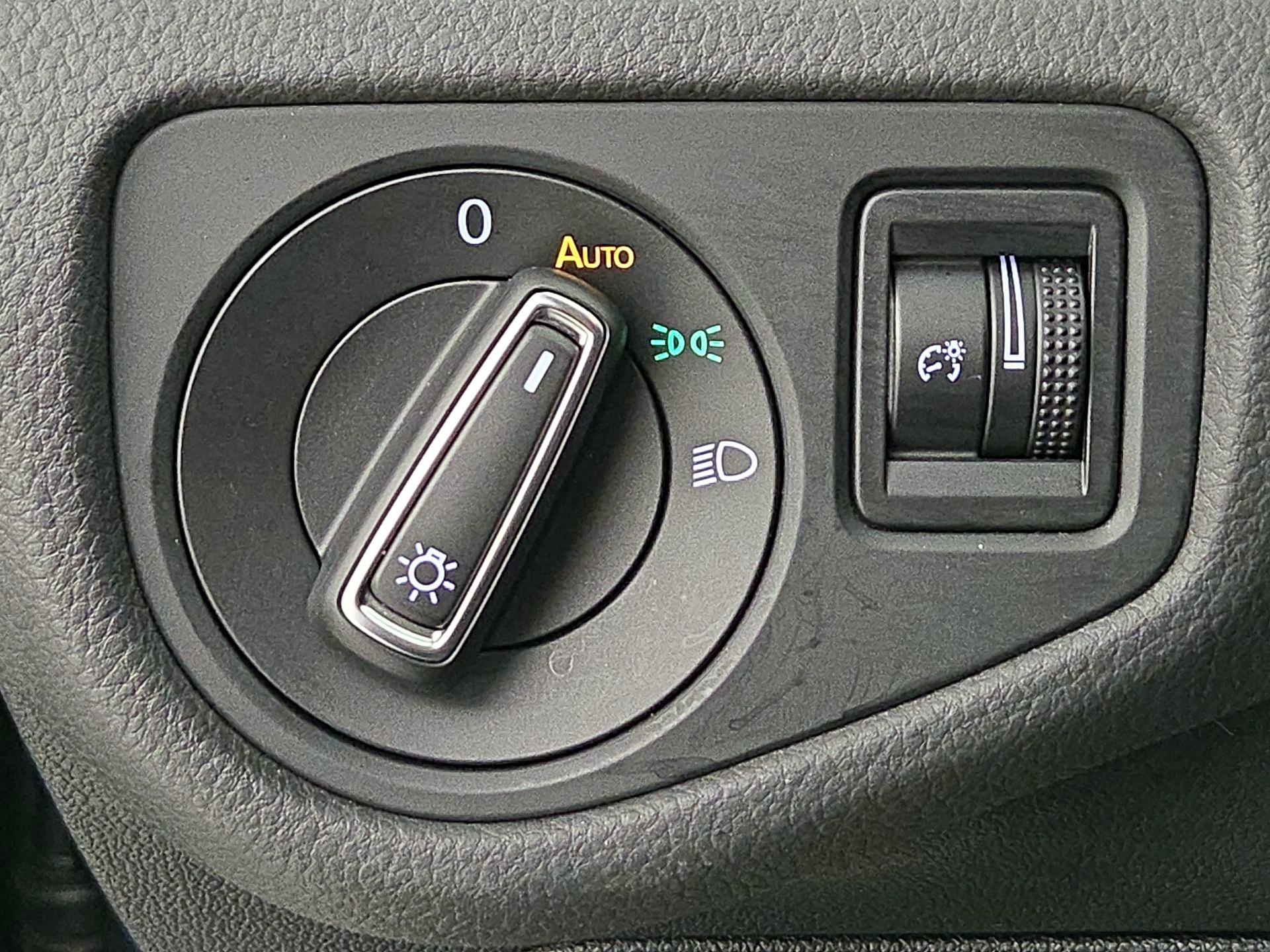 Thumbnail: 2020 Volkswagen Golf - 13