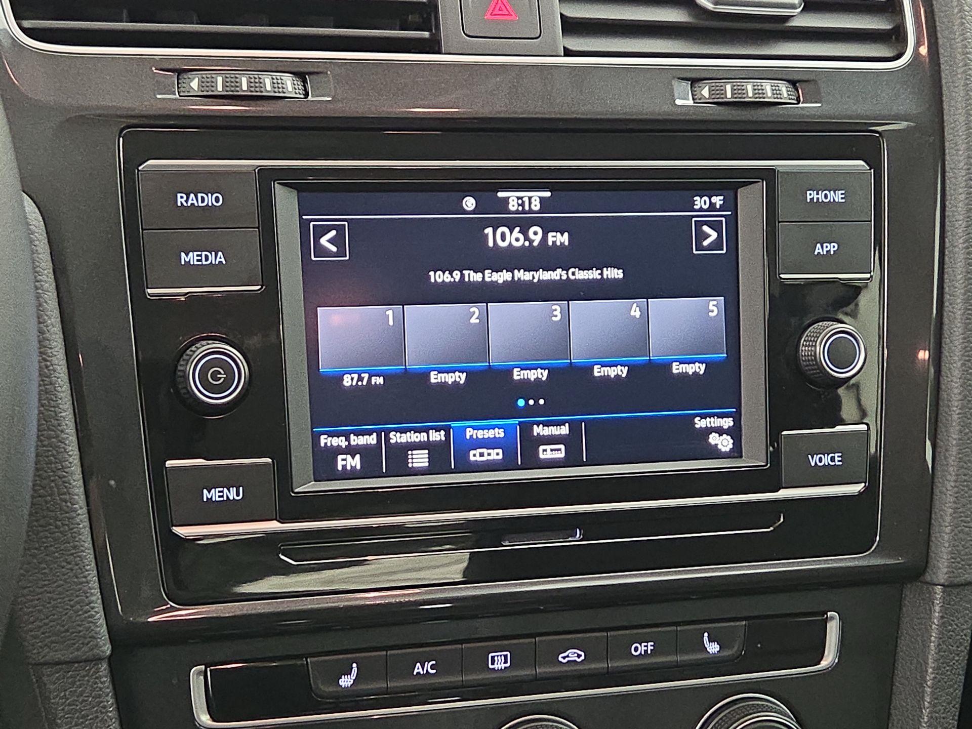 Thumbnail: 2020 Volkswagen Golf - 15