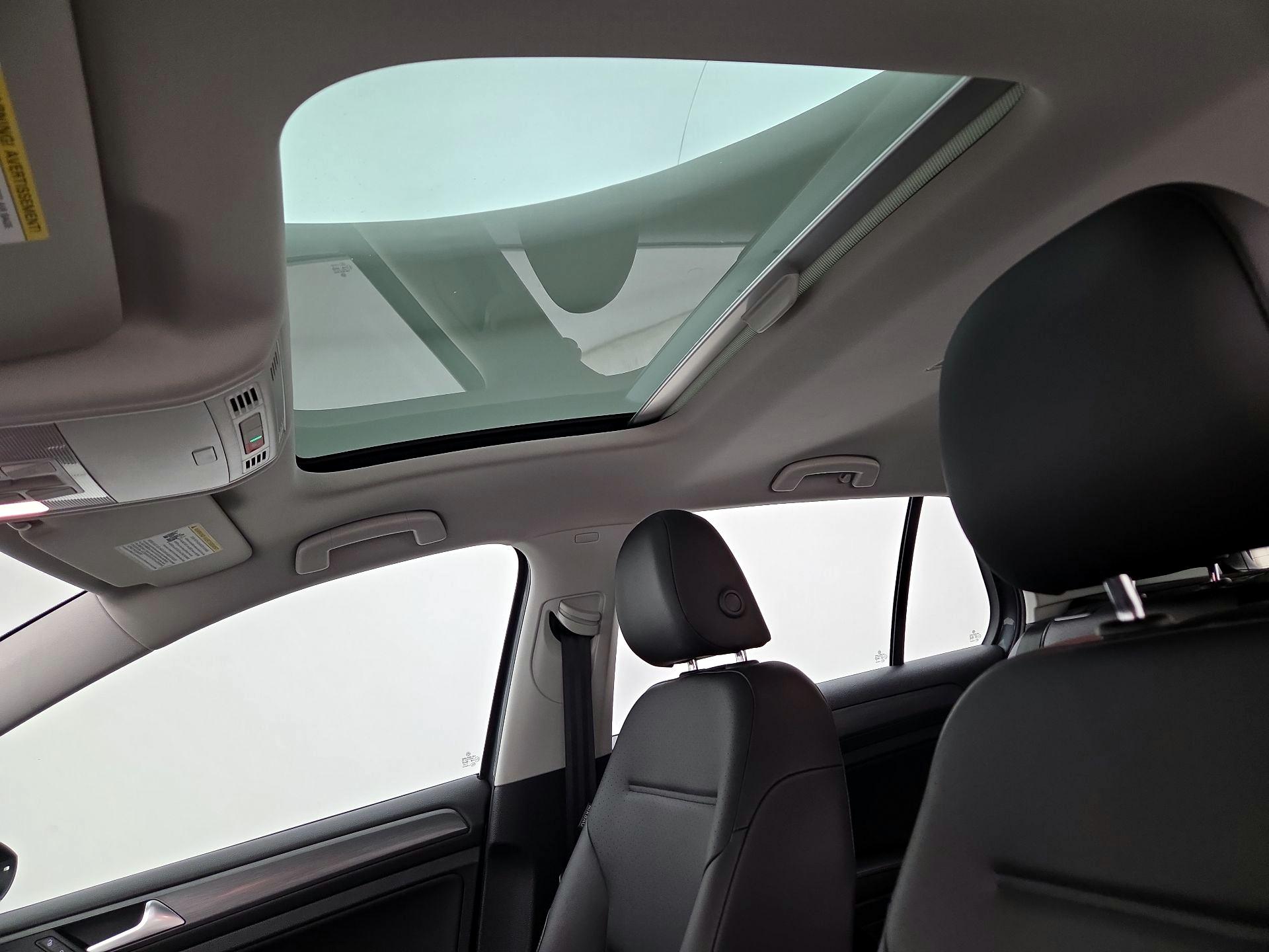 Thumbnail: 2020 Volkswagen Golf - 19