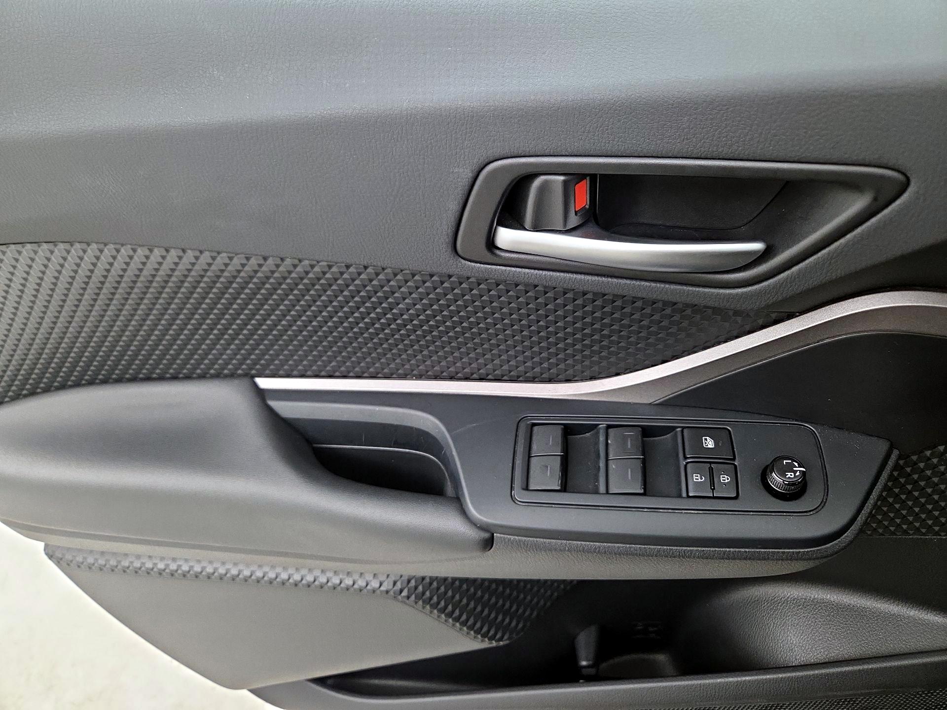 Thumbnail: 2020 Toyota C-HR - 12