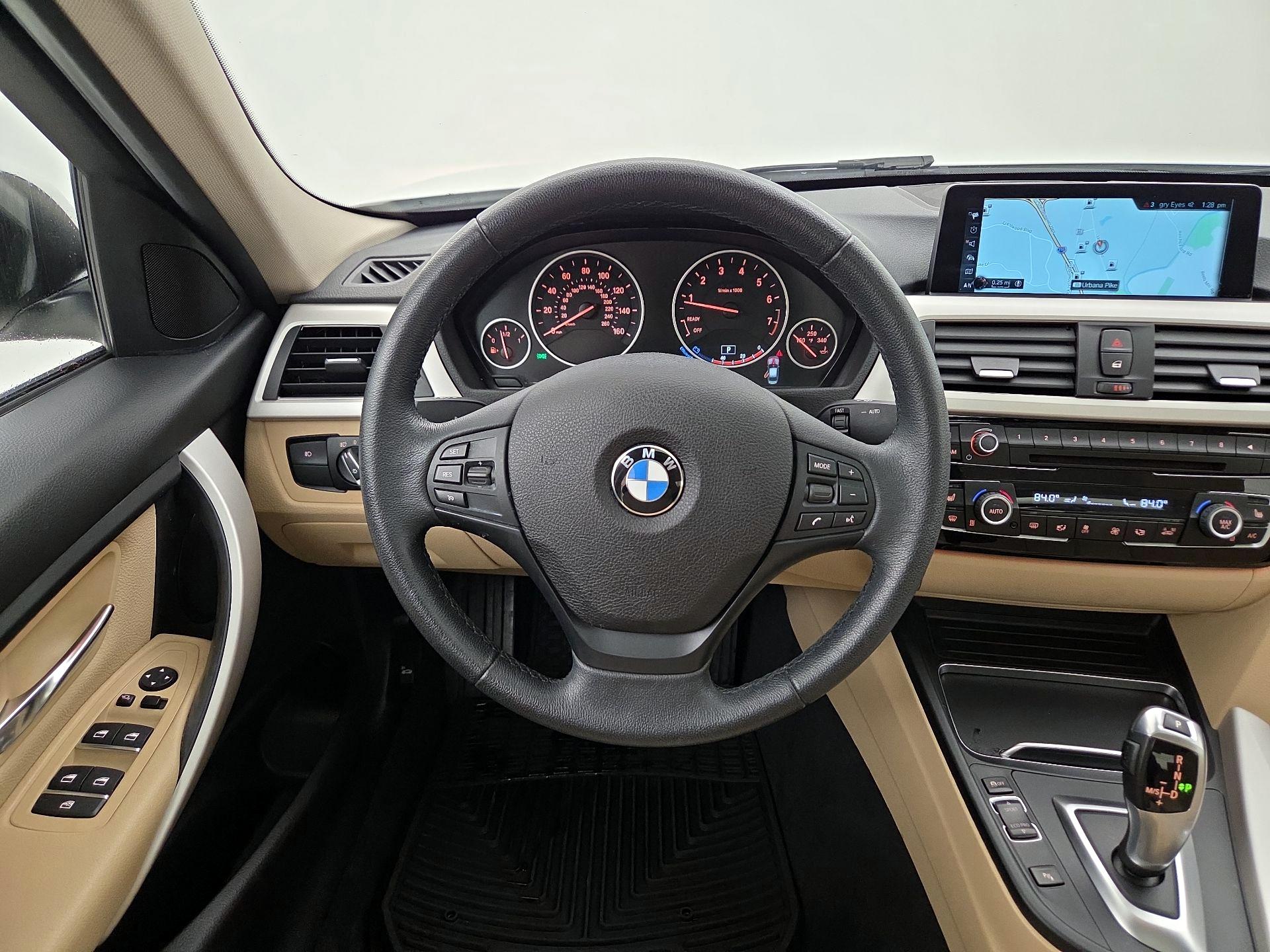 Thumbnail: 2017 BMW 3 Series - 10