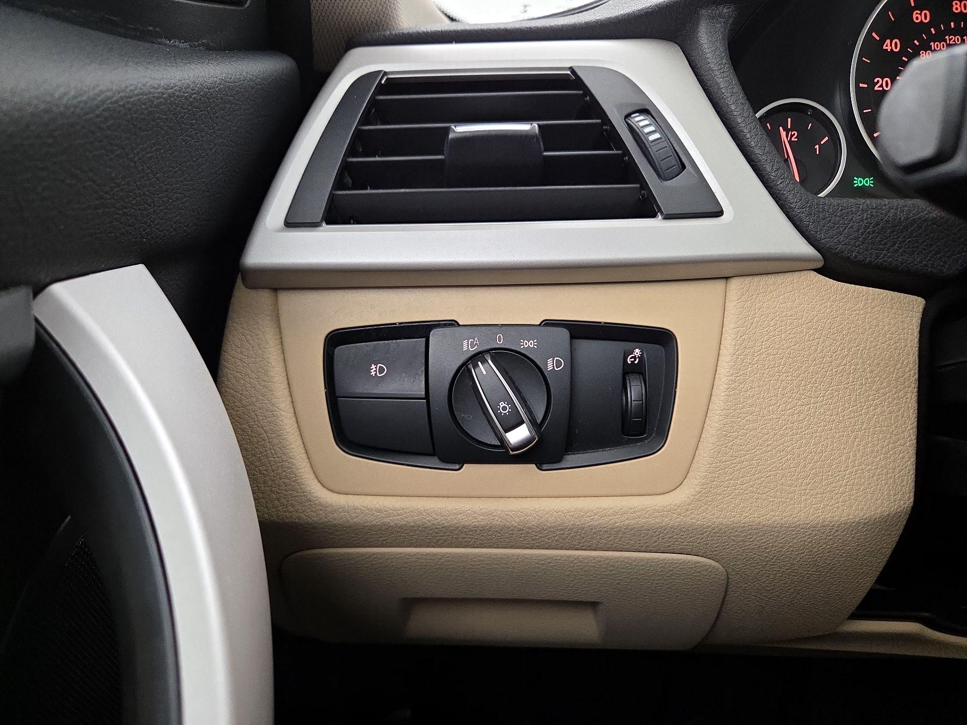 Thumbnail: 2017 BMW 3 Series - 13