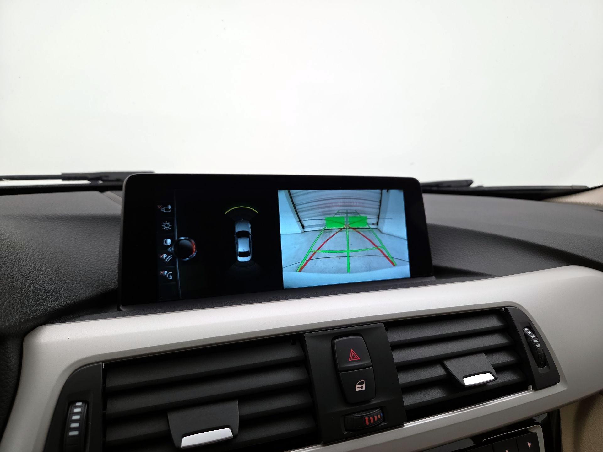 Thumbnail: 2017 BMW 3 Series - 15