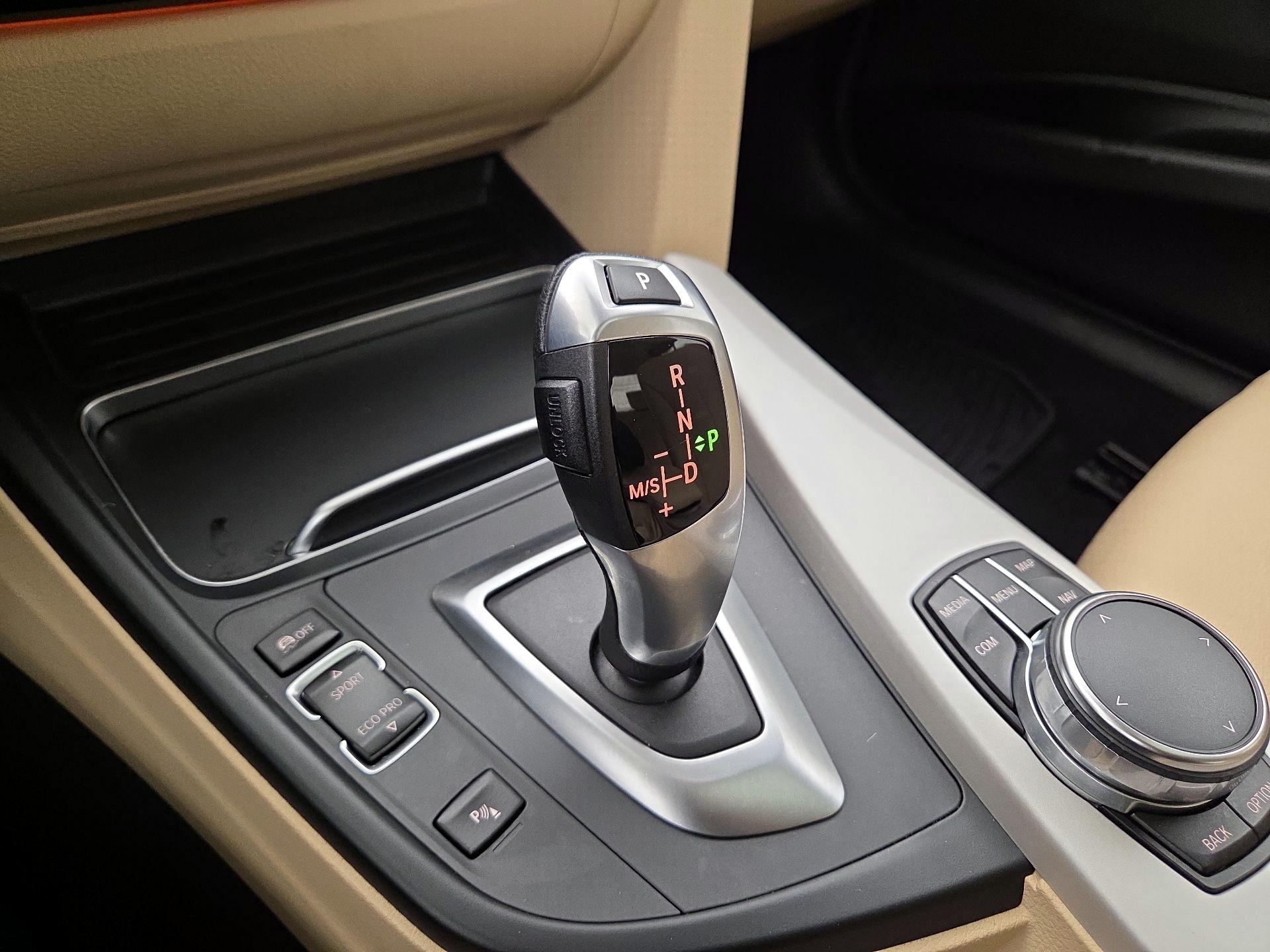 Thumbnail: 2017 BMW 3 Series - 18