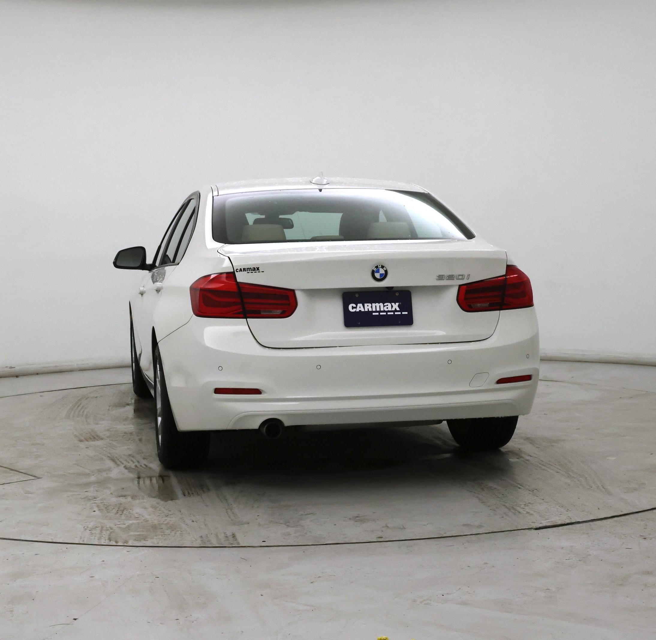 Thumbnail: 2017 BMW 3 Series - 6