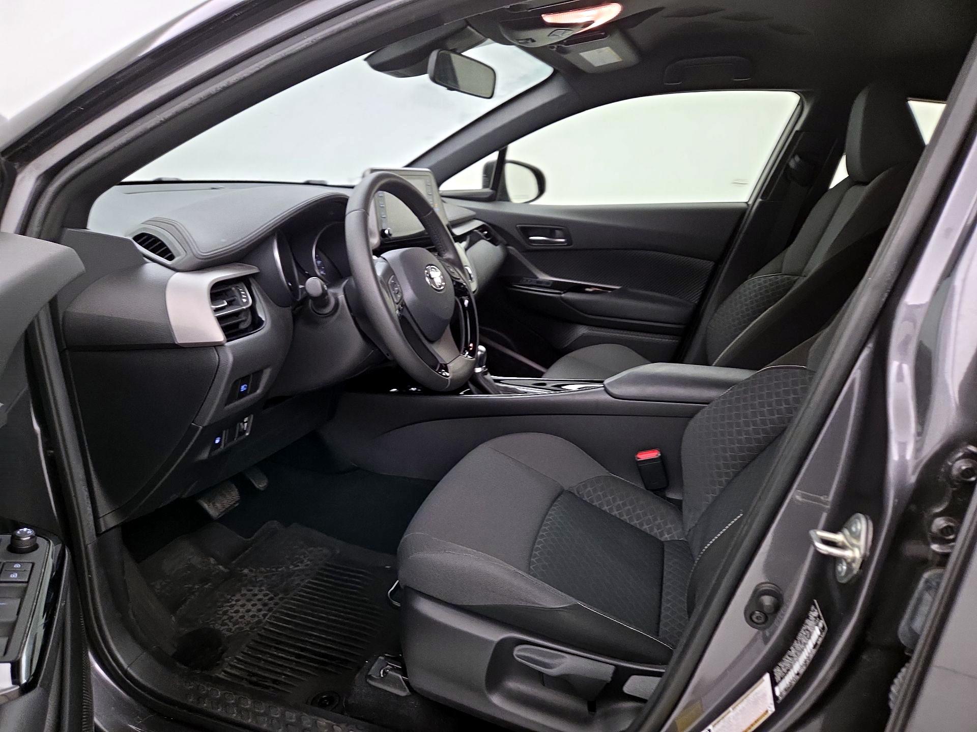 Thumbnail: 2022 Toyota C-HR - 11