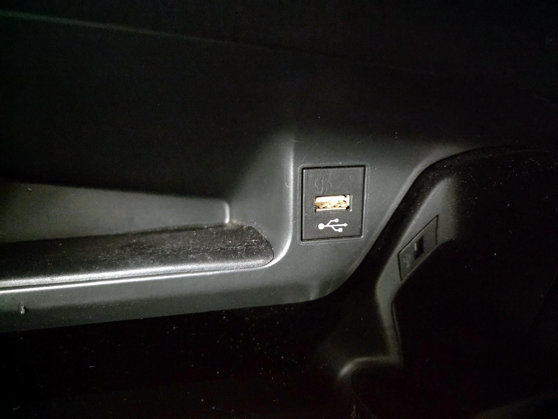 Thumbnail: 2022 Toyota C-HR - 18