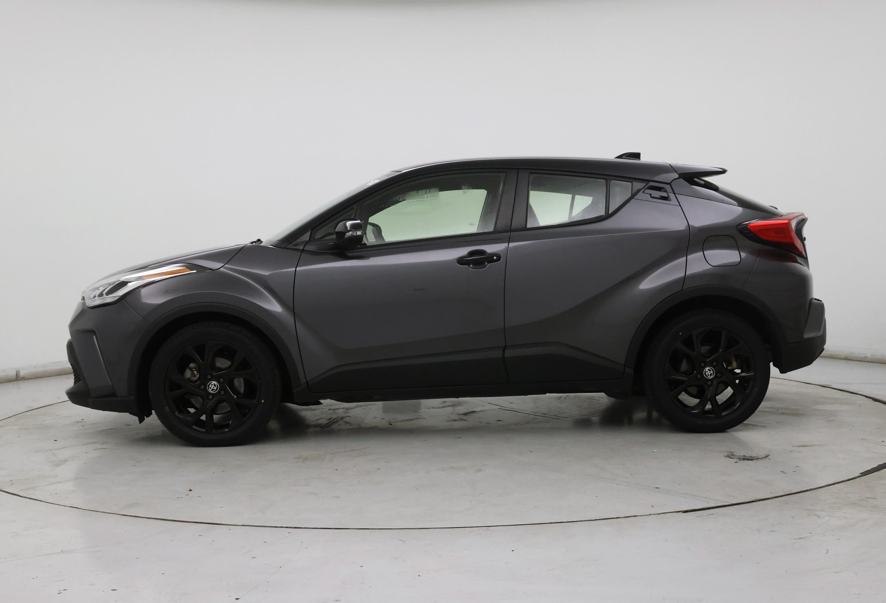 Thumbnail: 2022 Toyota C-HR - 3
