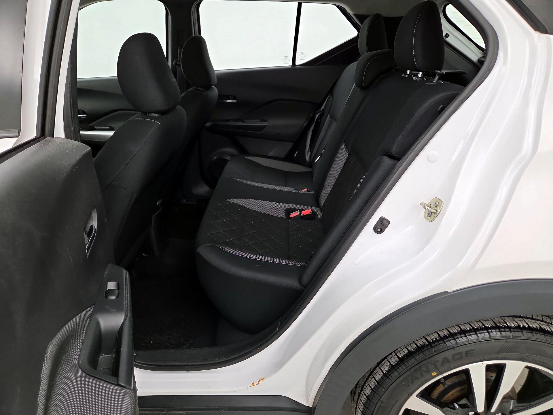 Thumbnail: 2020 Nissan Kicks - 18