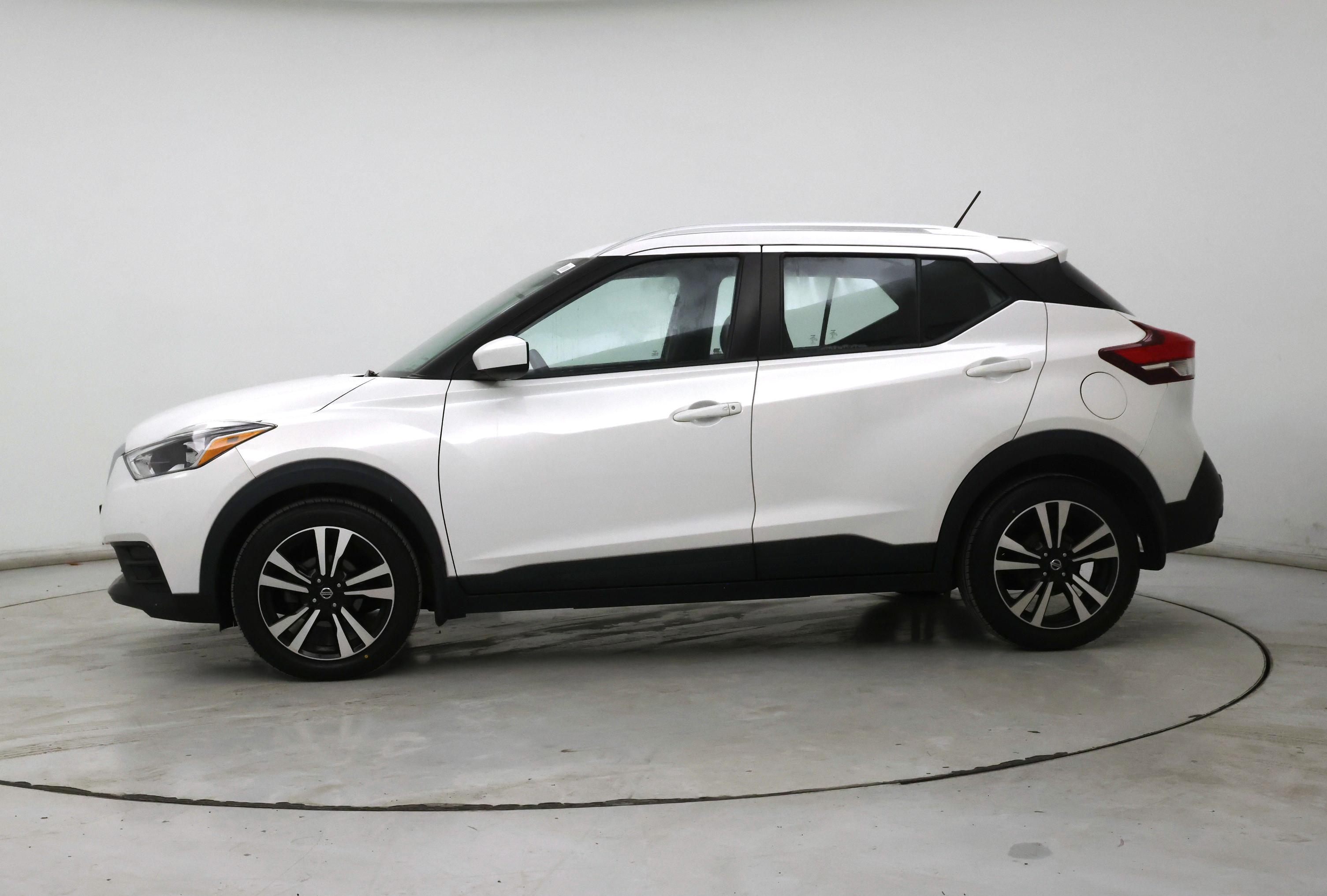 Thumbnail: 2020 Nissan Kicks - 3