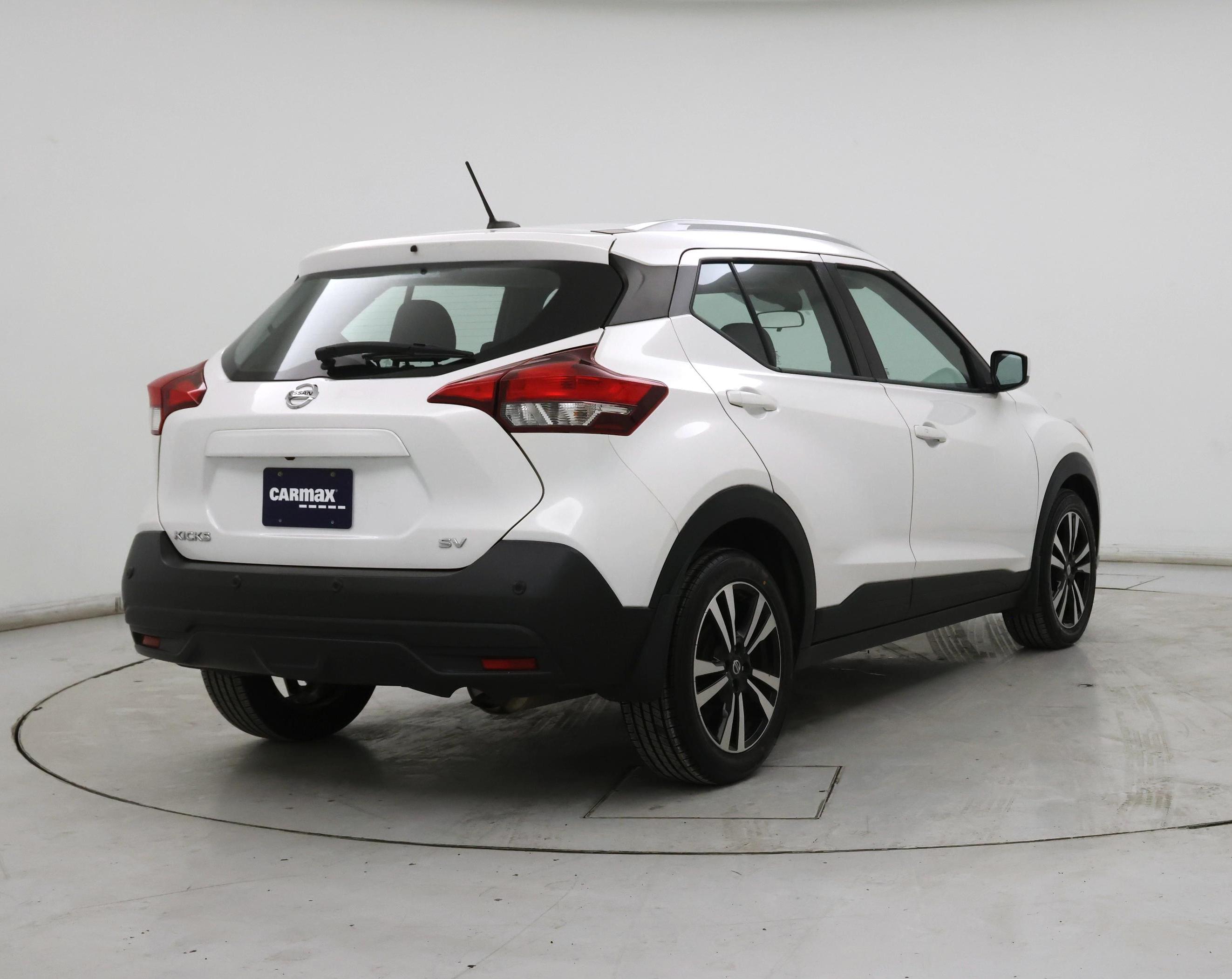 Thumbnail: 2020 Nissan Kicks - 8