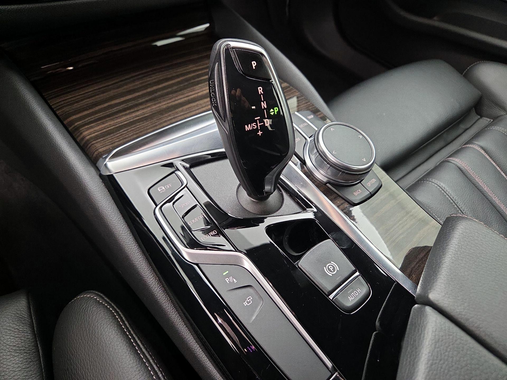 Thumbnail: 2019 BMW 5 Series - 18