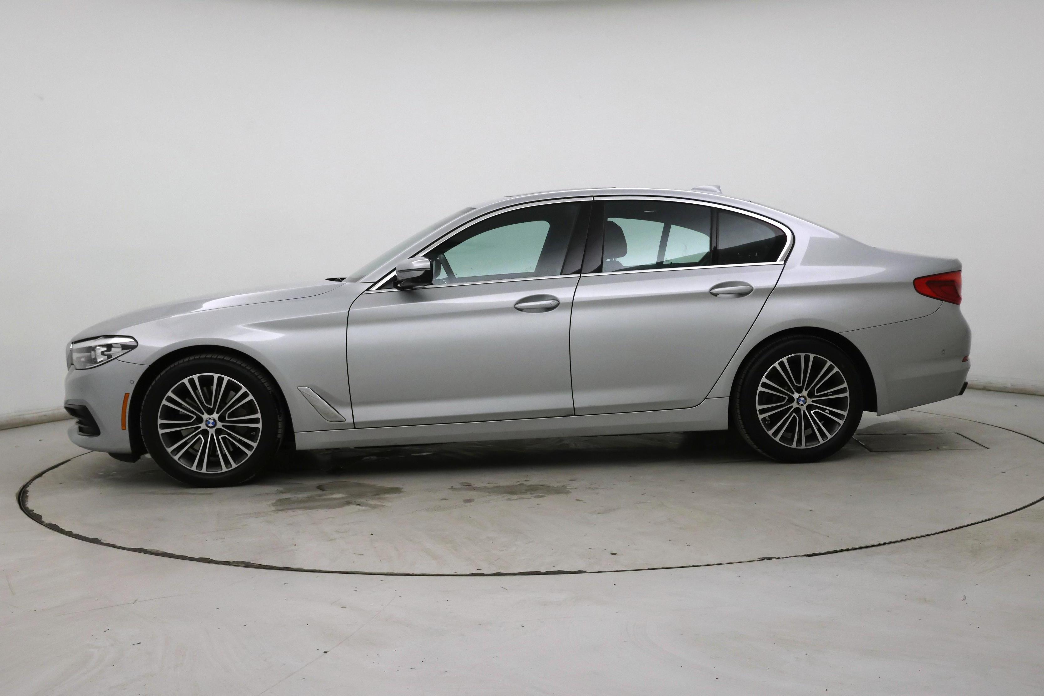 Thumbnail: 2019 BMW 5 Series - 3