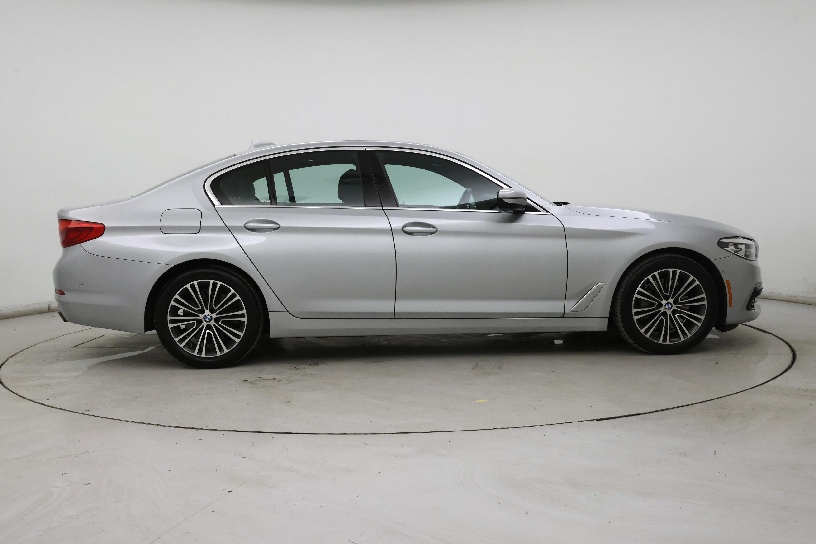 Thumbnail: 2019 BMW 5 Series - 7