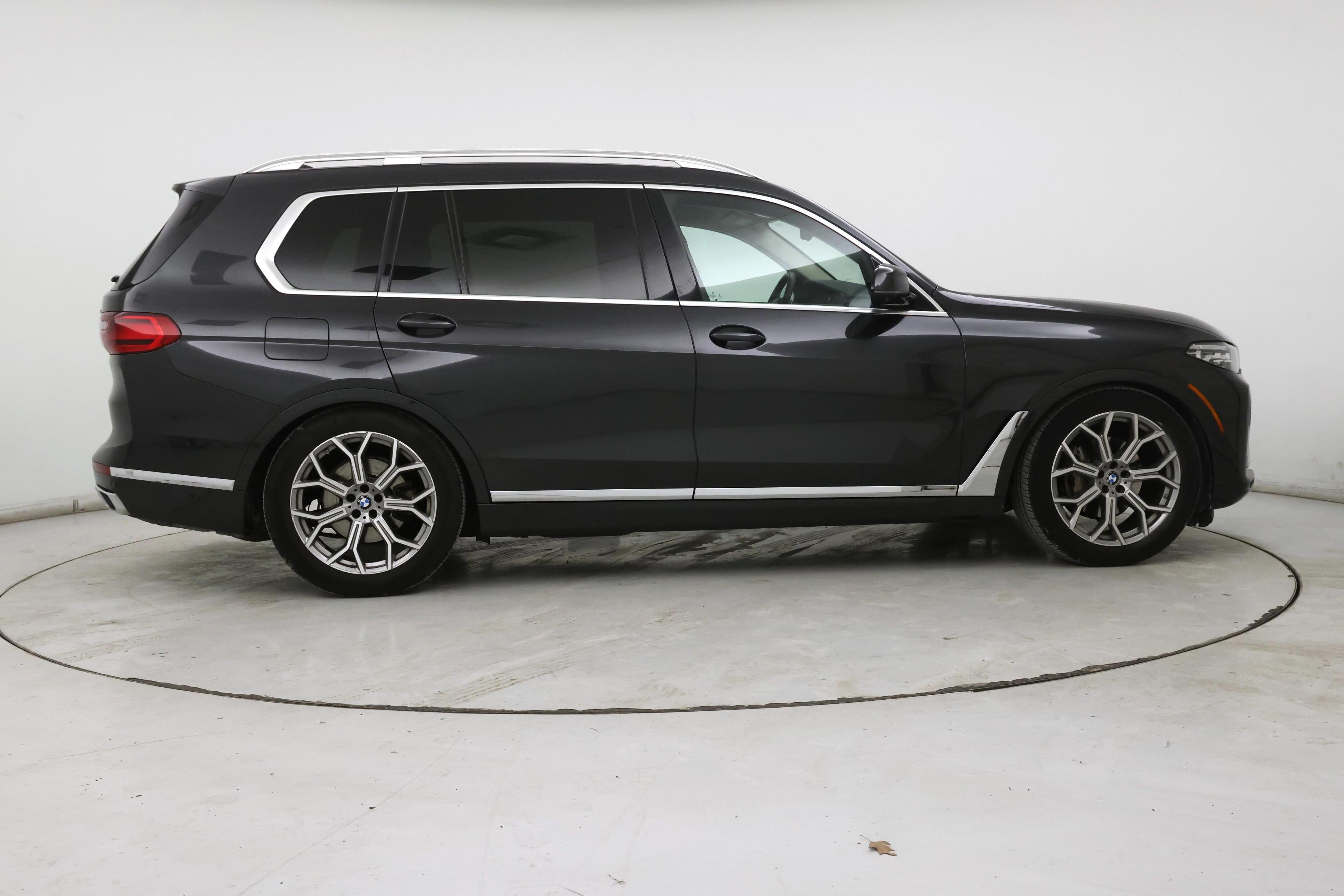 Thumbnail: 2022 BMW X7 - 7