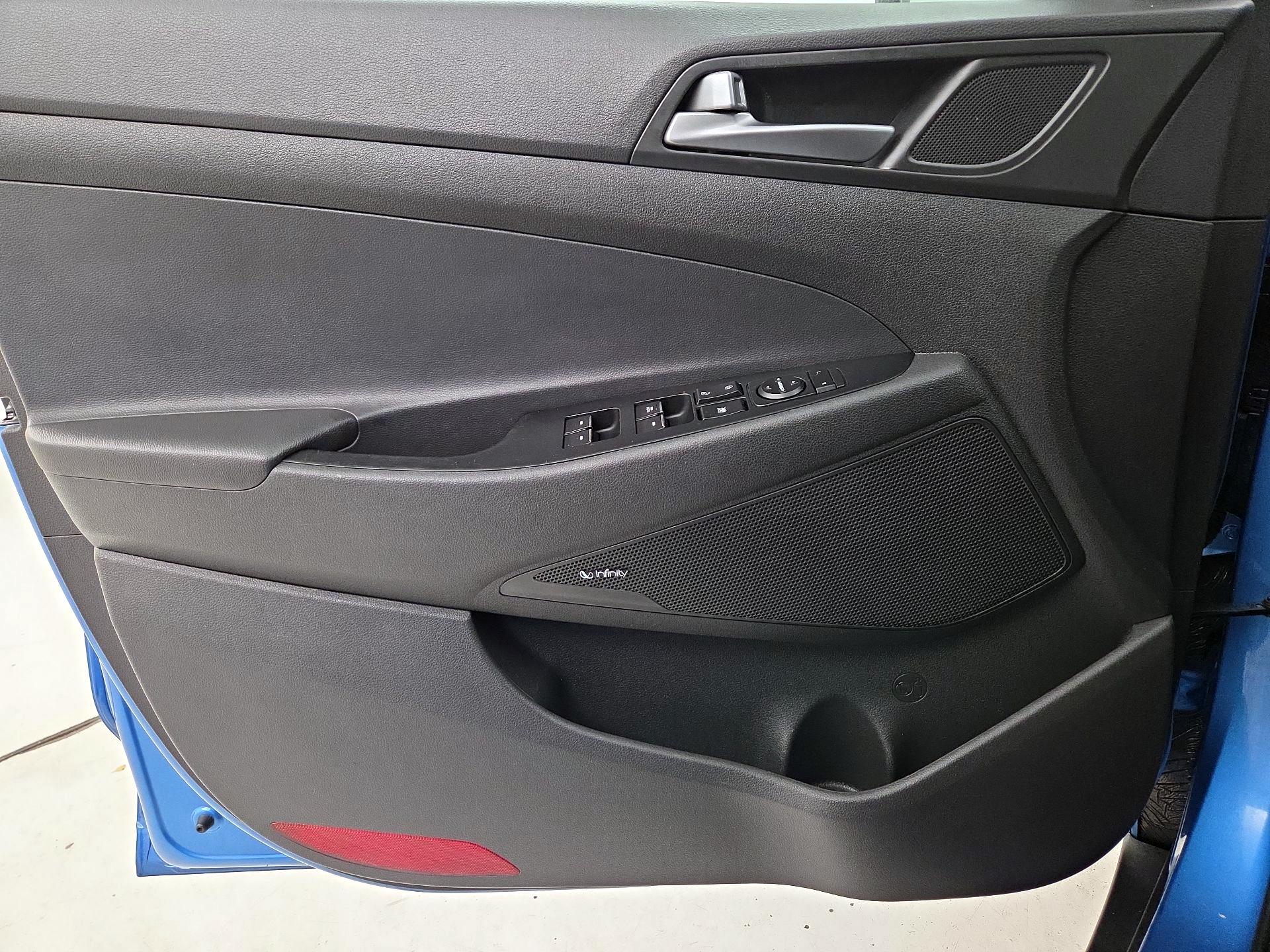 Thumbnail: 2017 Hyundai Tucson - 12