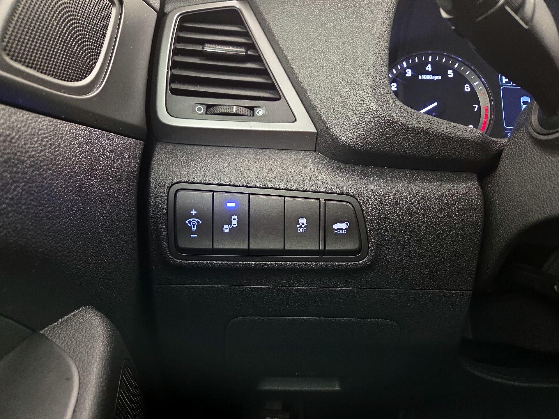 Thumbnail: 2017 Hyundai Tucson - 13