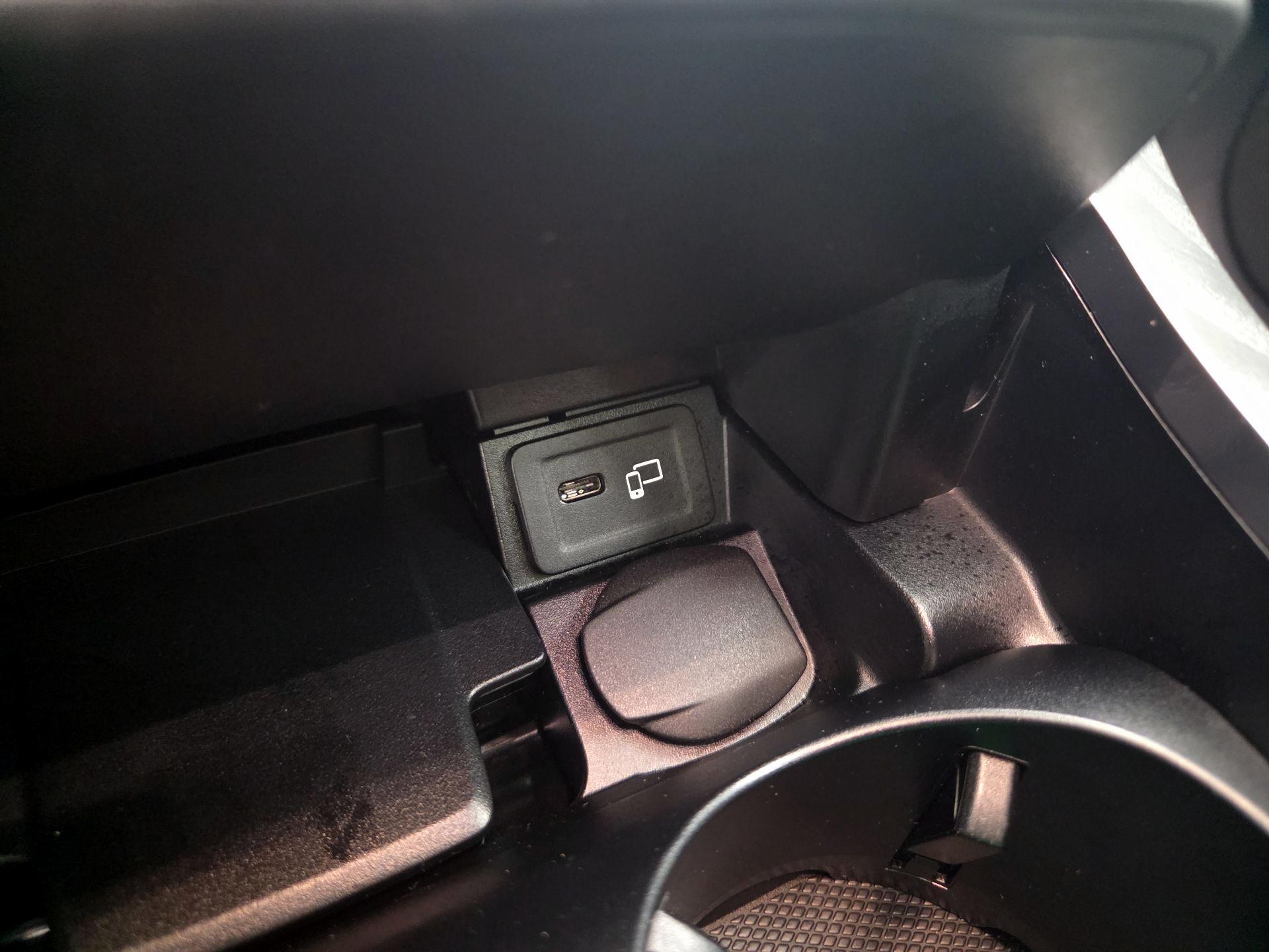 Thumbnail: 2023 Mercedes-Benz E-Class - 19