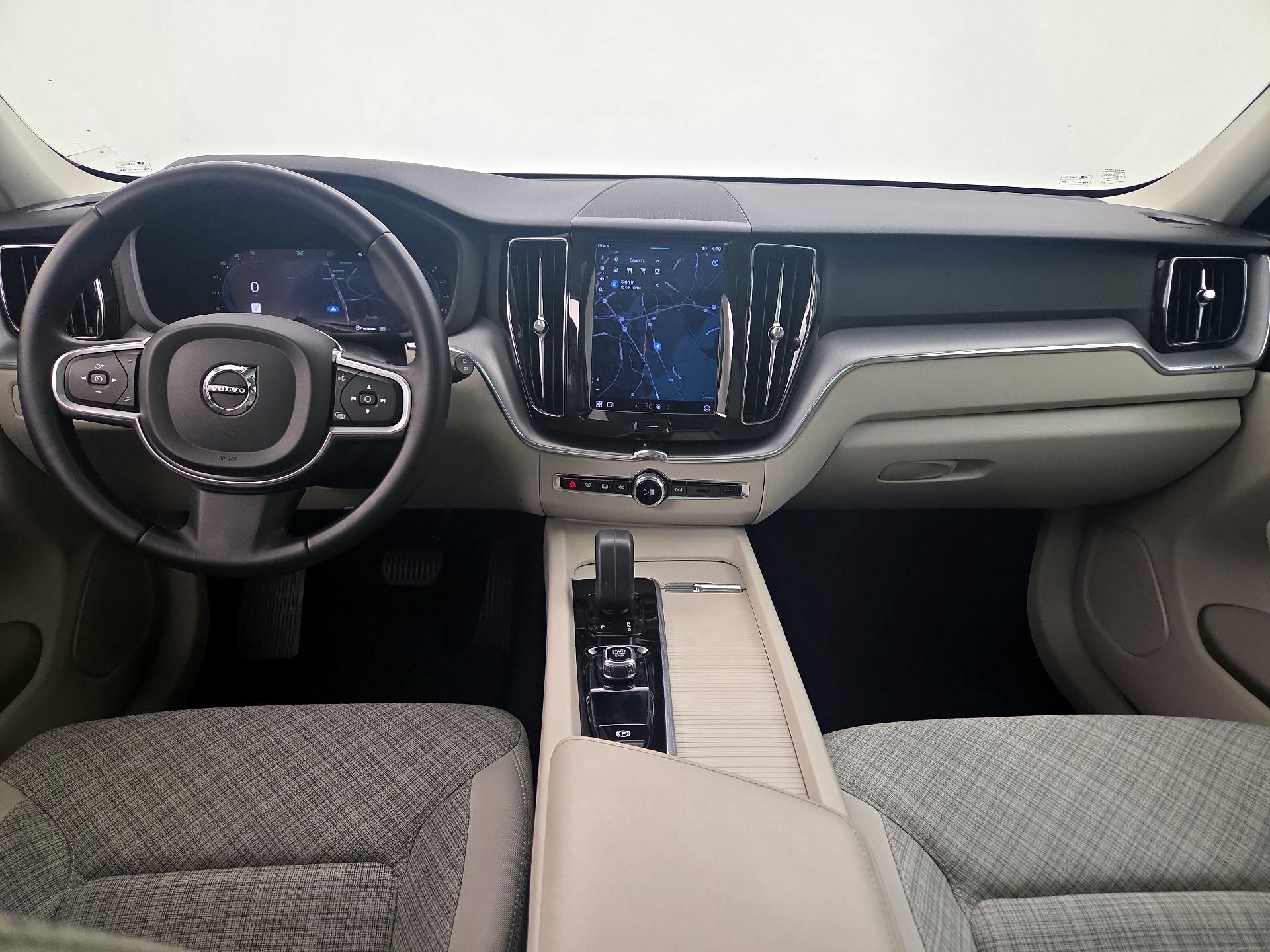 Thumbnail: 2022 Volvo XC60 - 9