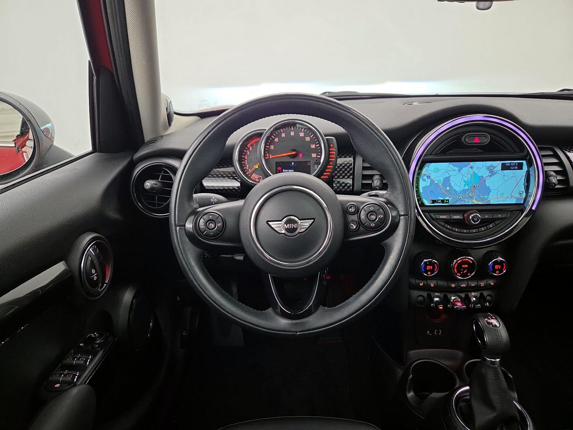 Thumbnail: 2017 MINI Cooper Hardtop - 10