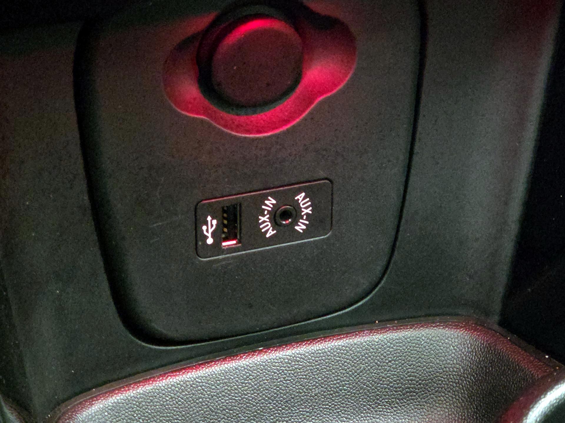 Thumbnail: 2017 MINI Cooper Hardtop - 19