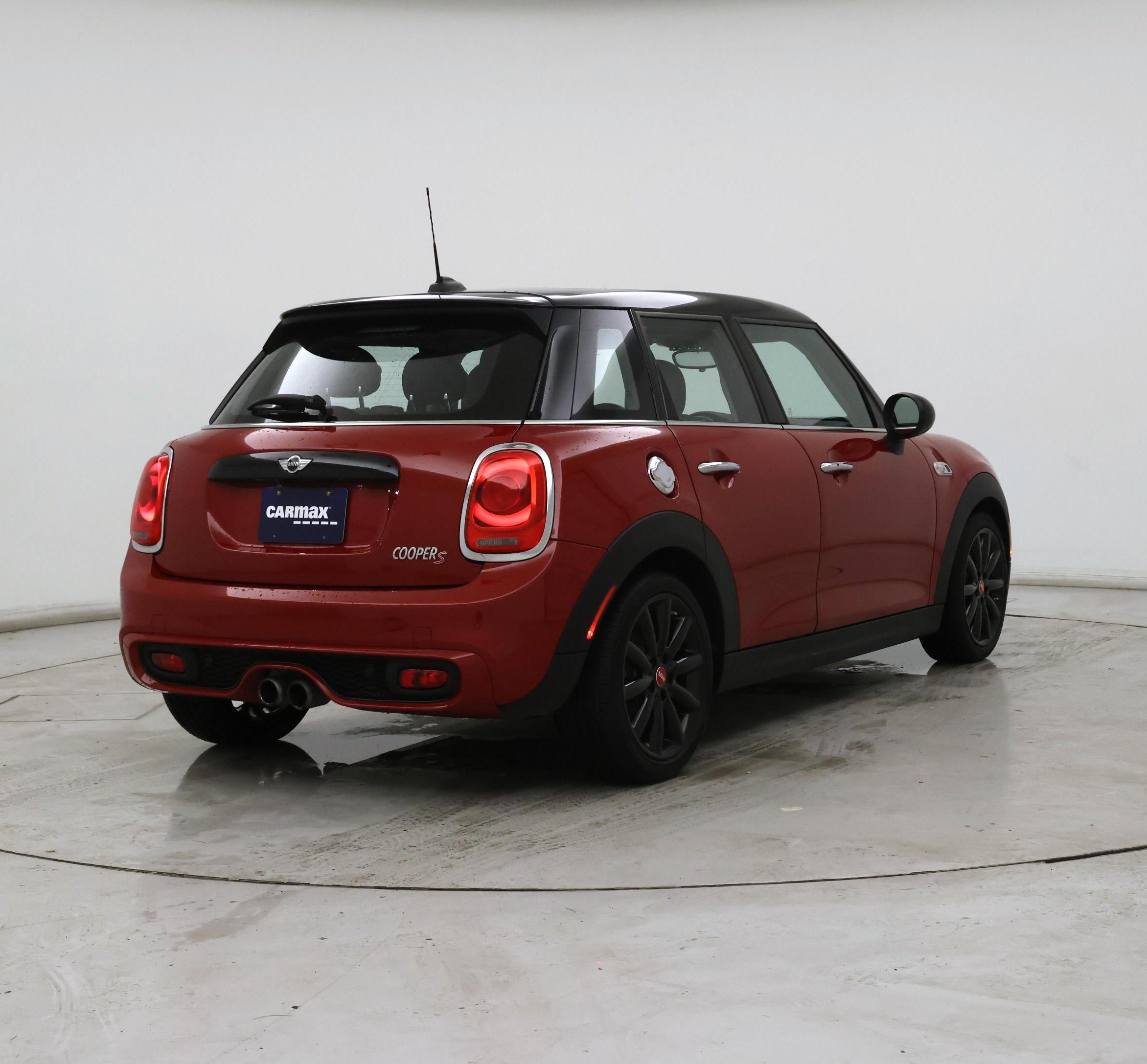Thumbnail: 2017 MINI Cooper Hardtop - 8
