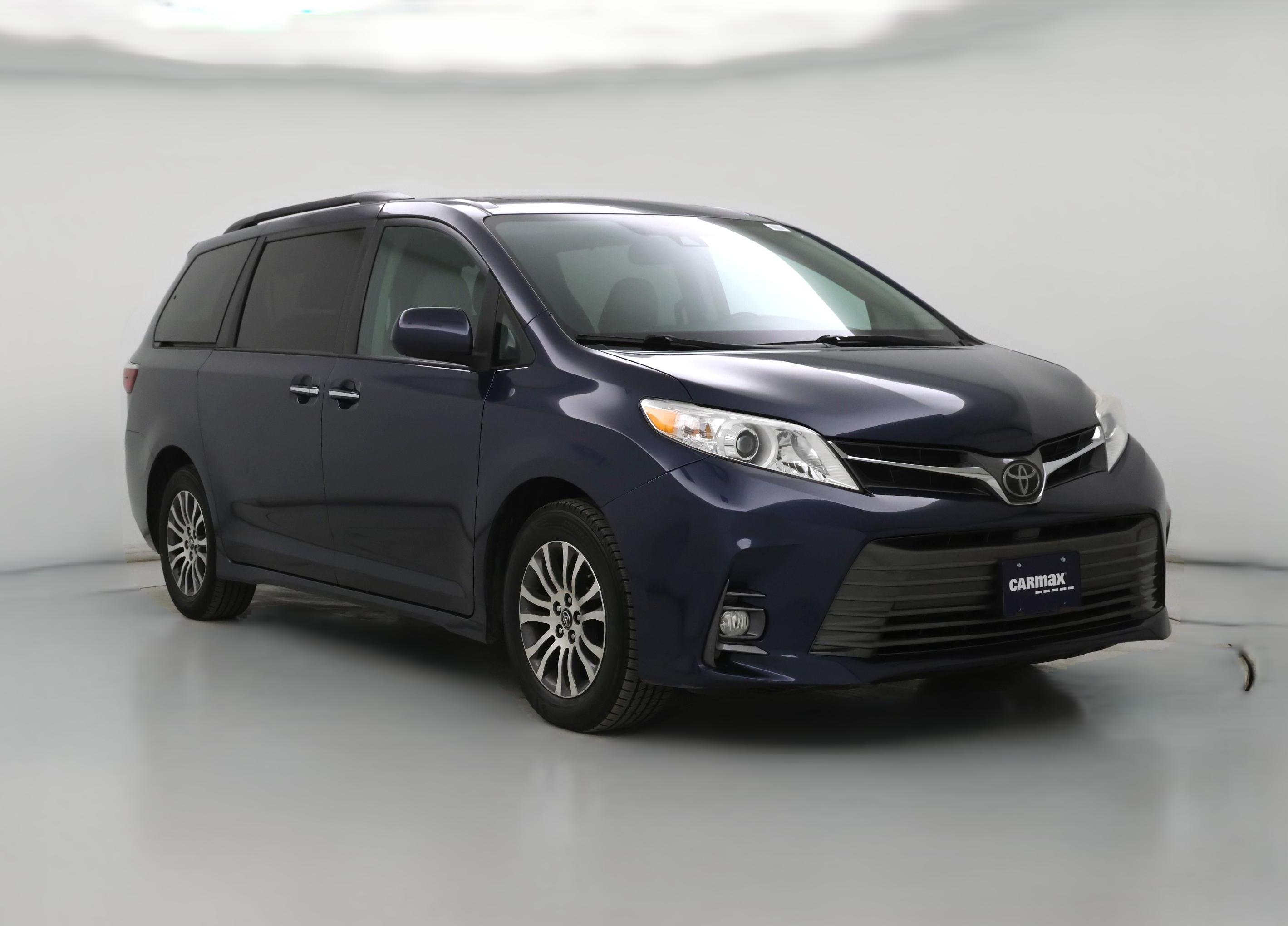 Thumbnail: 2020 Toyota Sienna - 1