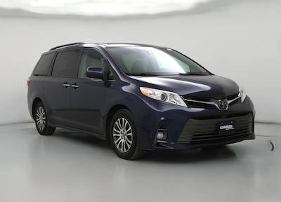 2020 Toyota Sienna XLE