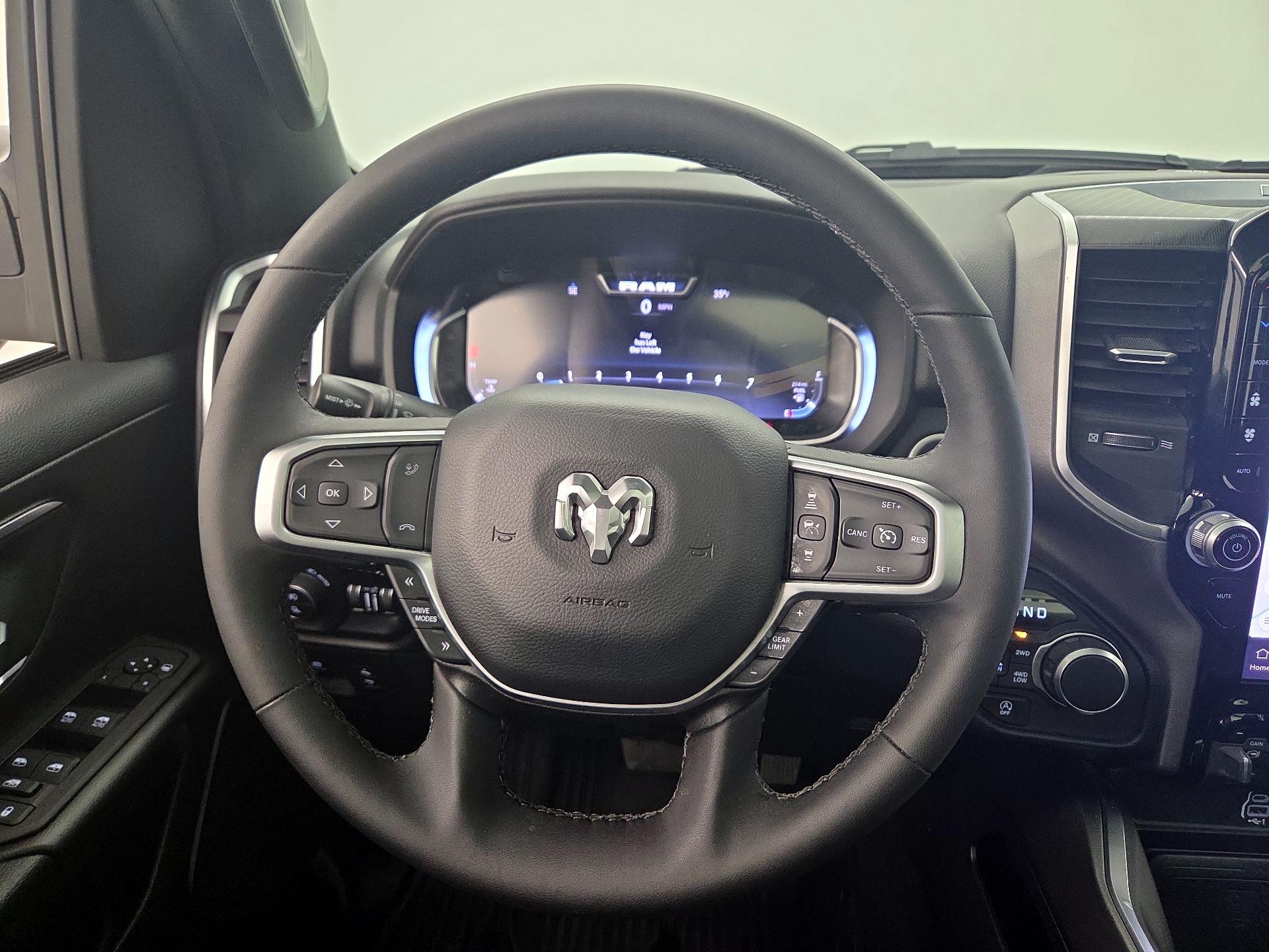 Thumbnail: 2025 RAM 1500 - 10