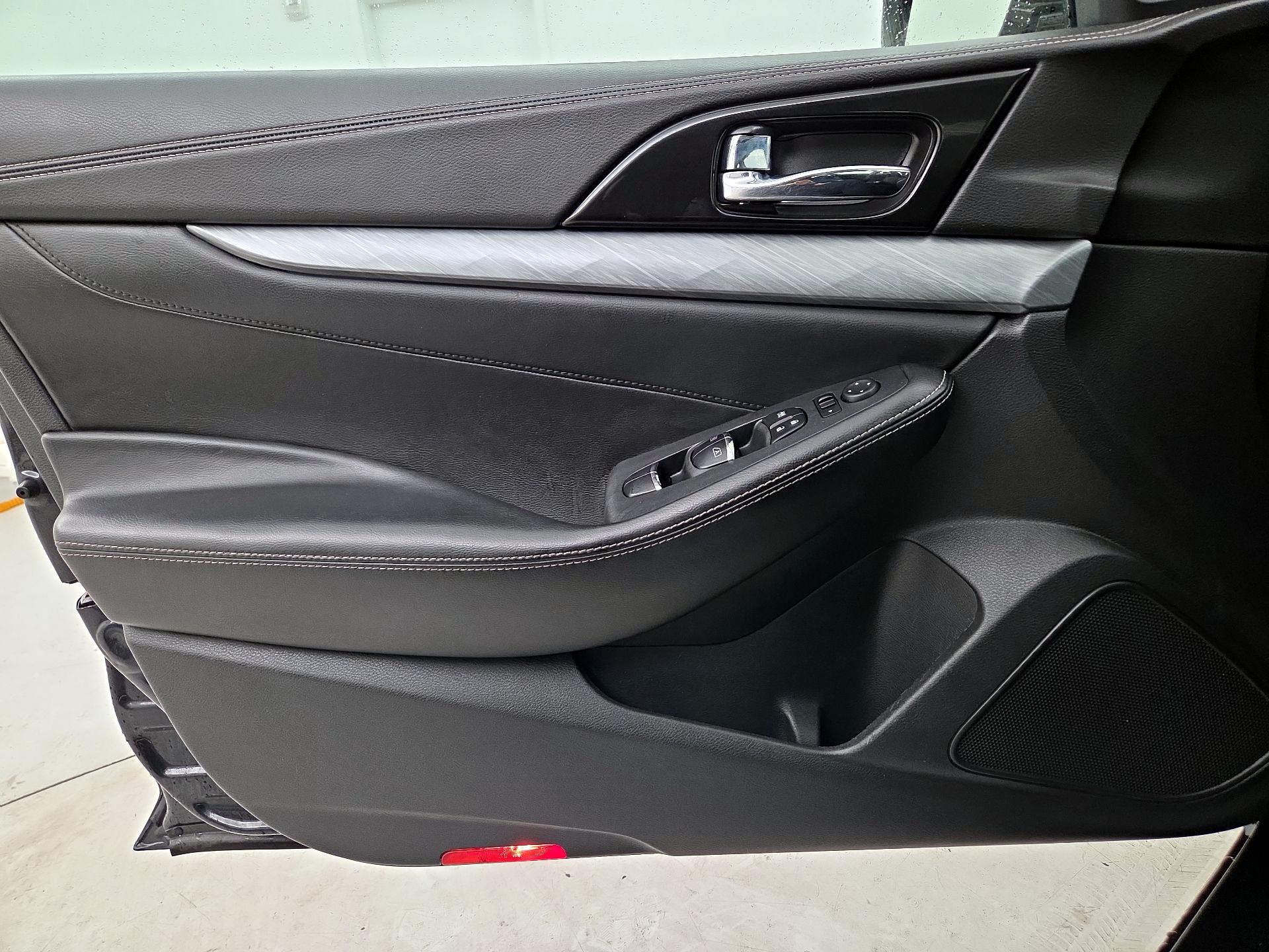 Thumbnail: 2017 Nissan Maxima - 12