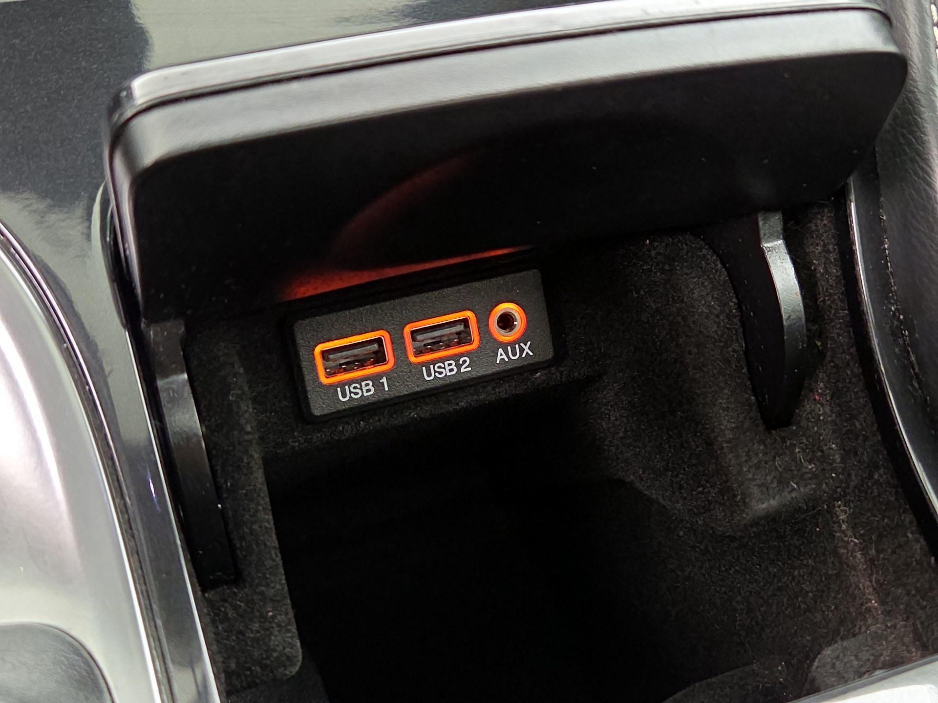 Thumbnail: 2017 Nissan Maxima - 19