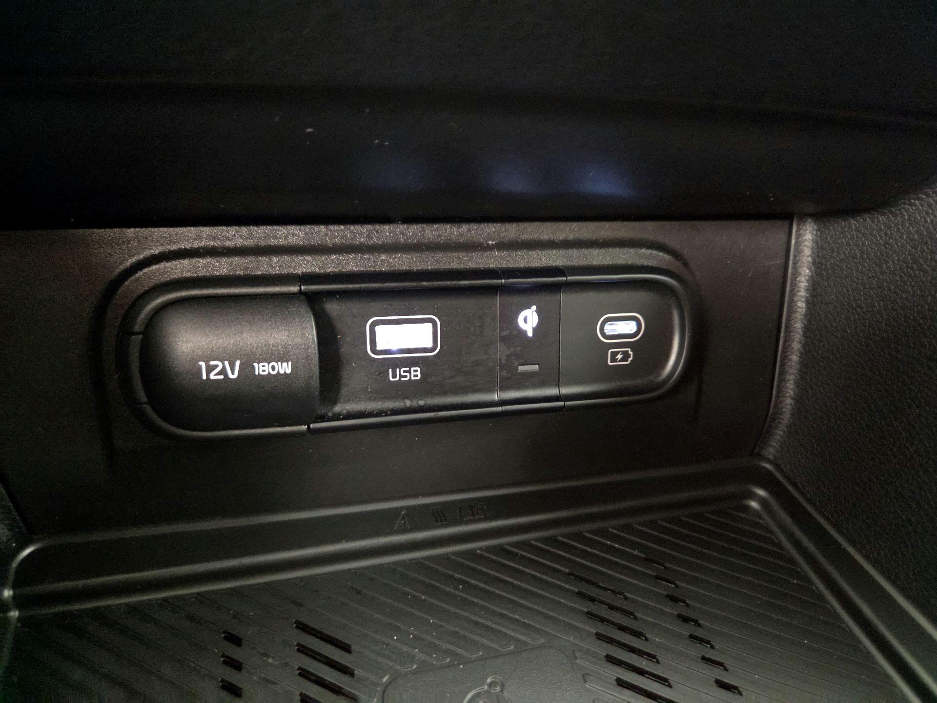 Thumbnail: 2023 Kia Sportage - 18