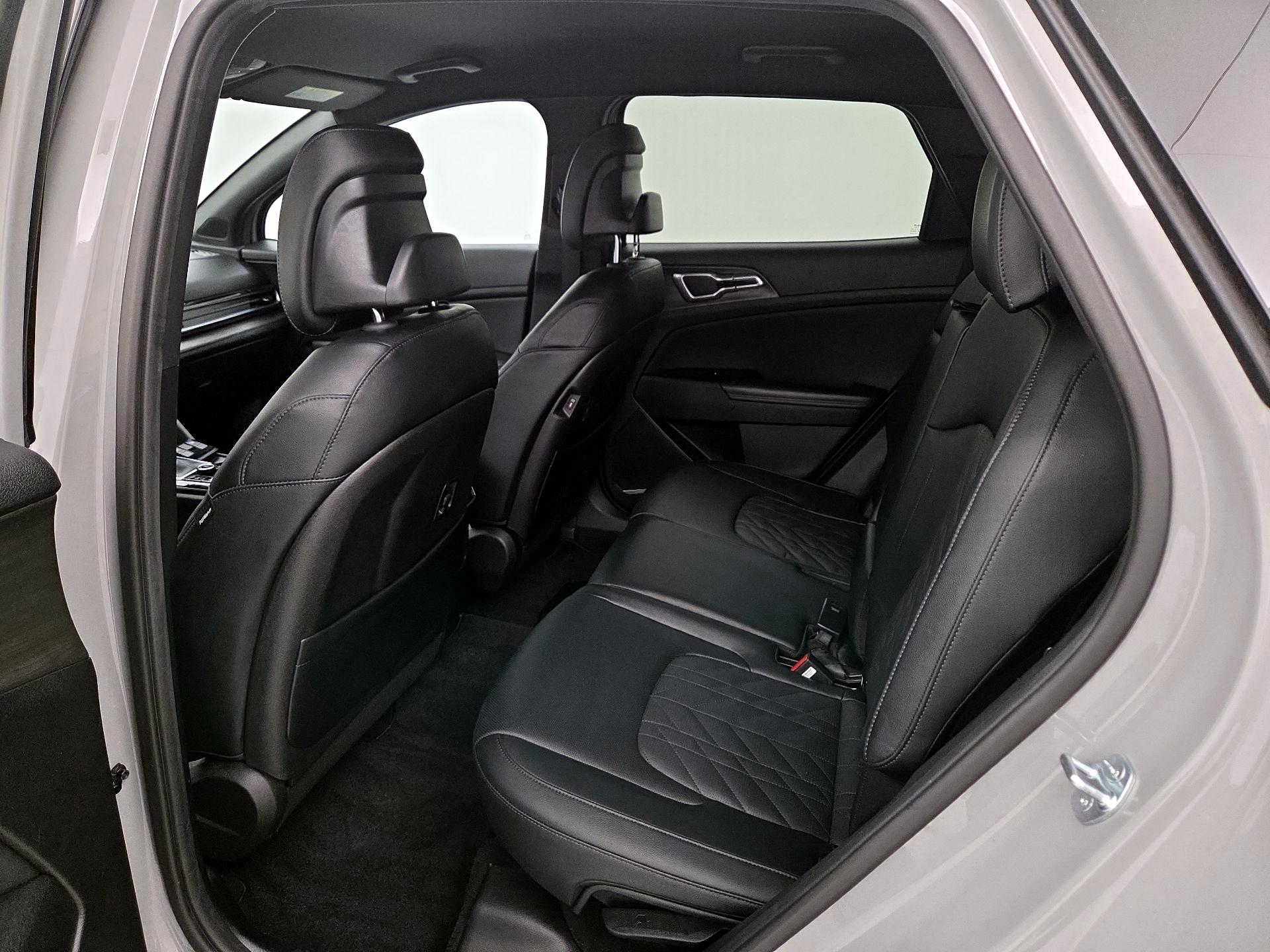 Thumbnail: 2023 Kia Sportage - 19