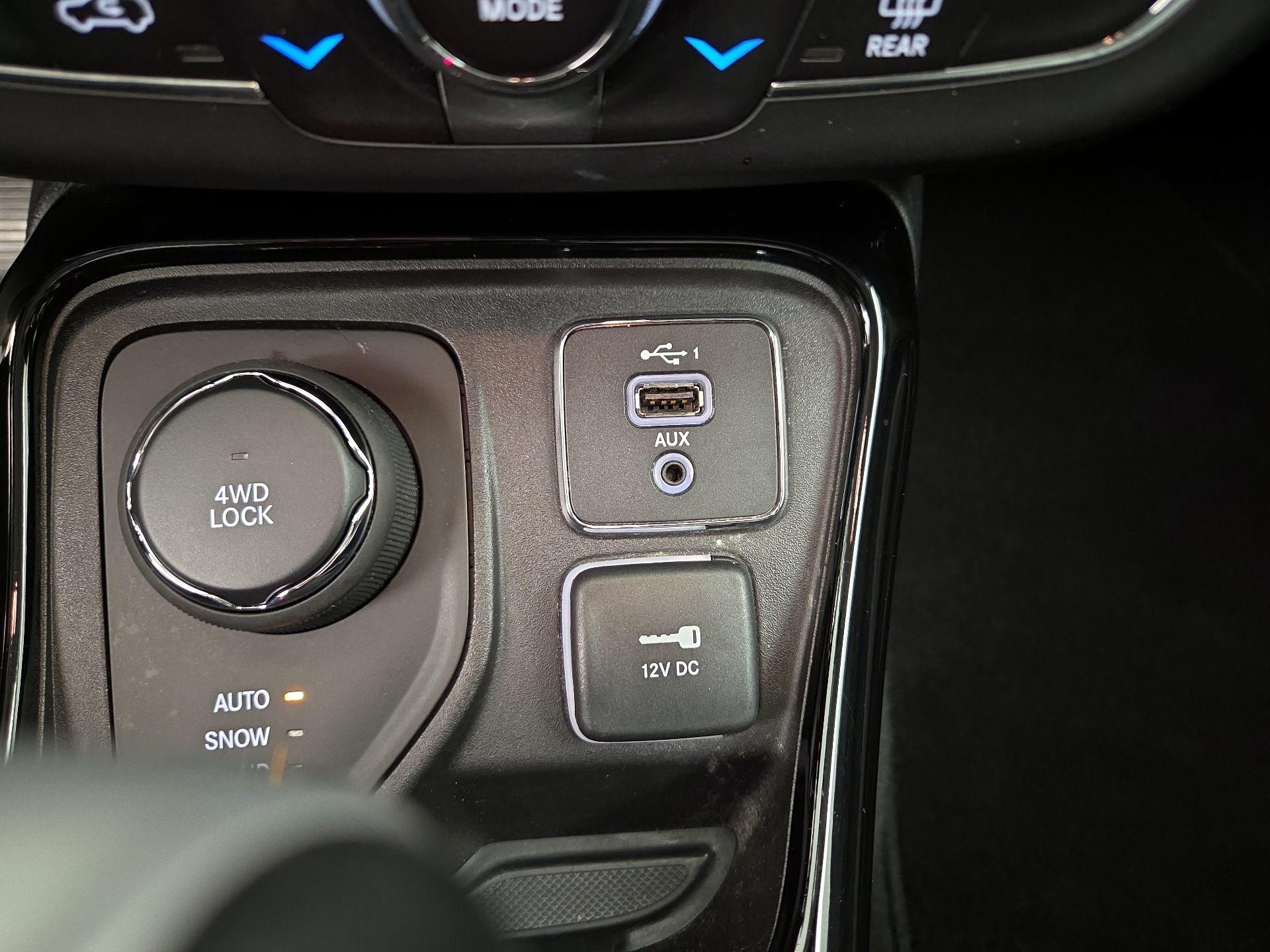 Thumbnail: 2020 Jeep Compass - 18