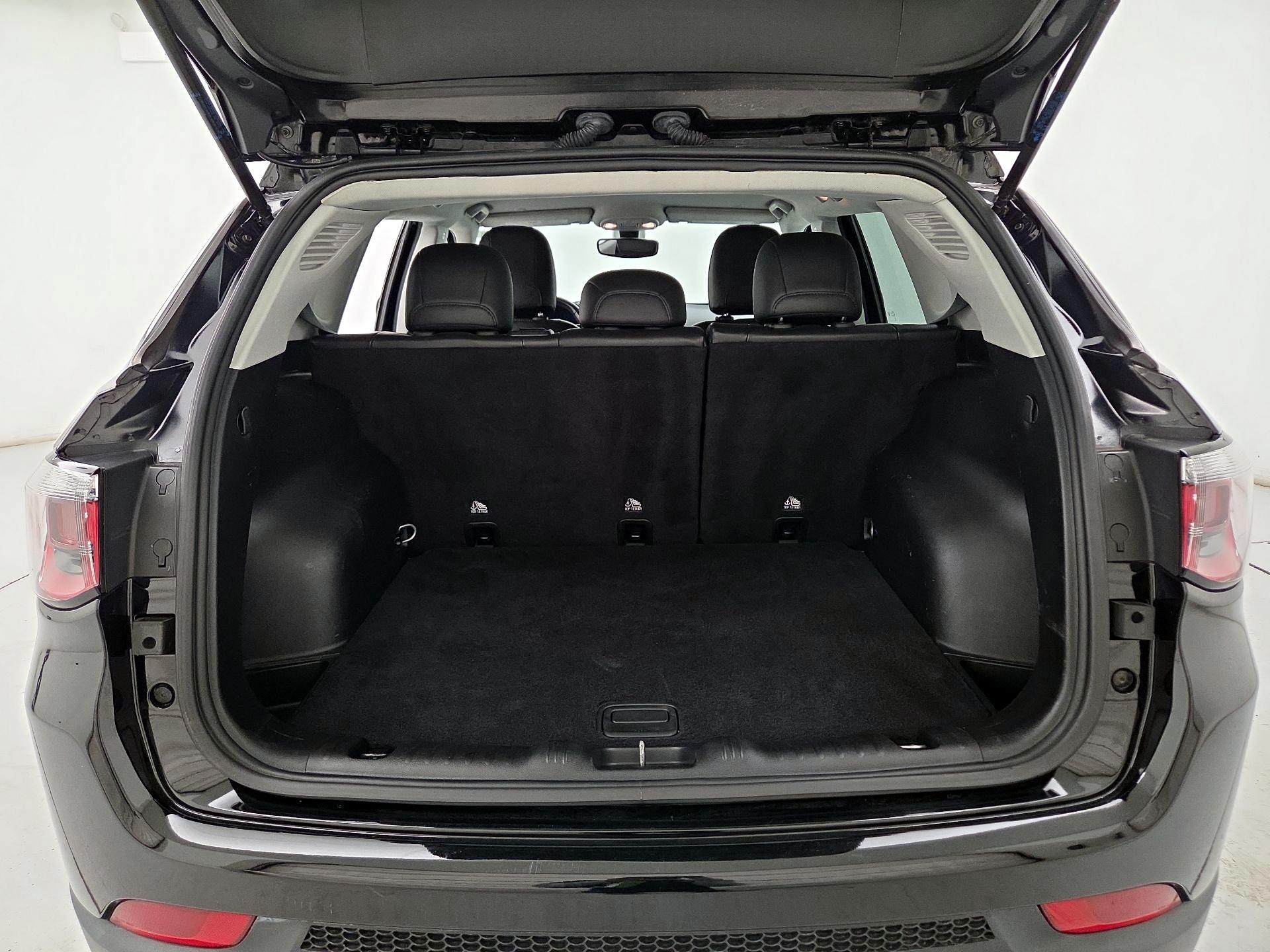 Thumbnail: 2020 Jeep Compass - 20