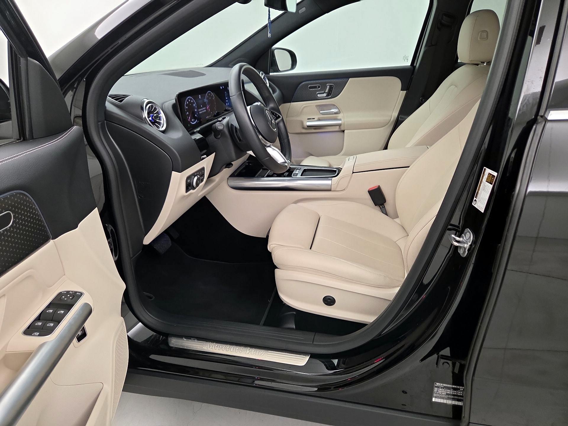 Thumbnail: 2025 Mercedes-Benz GLA - 11