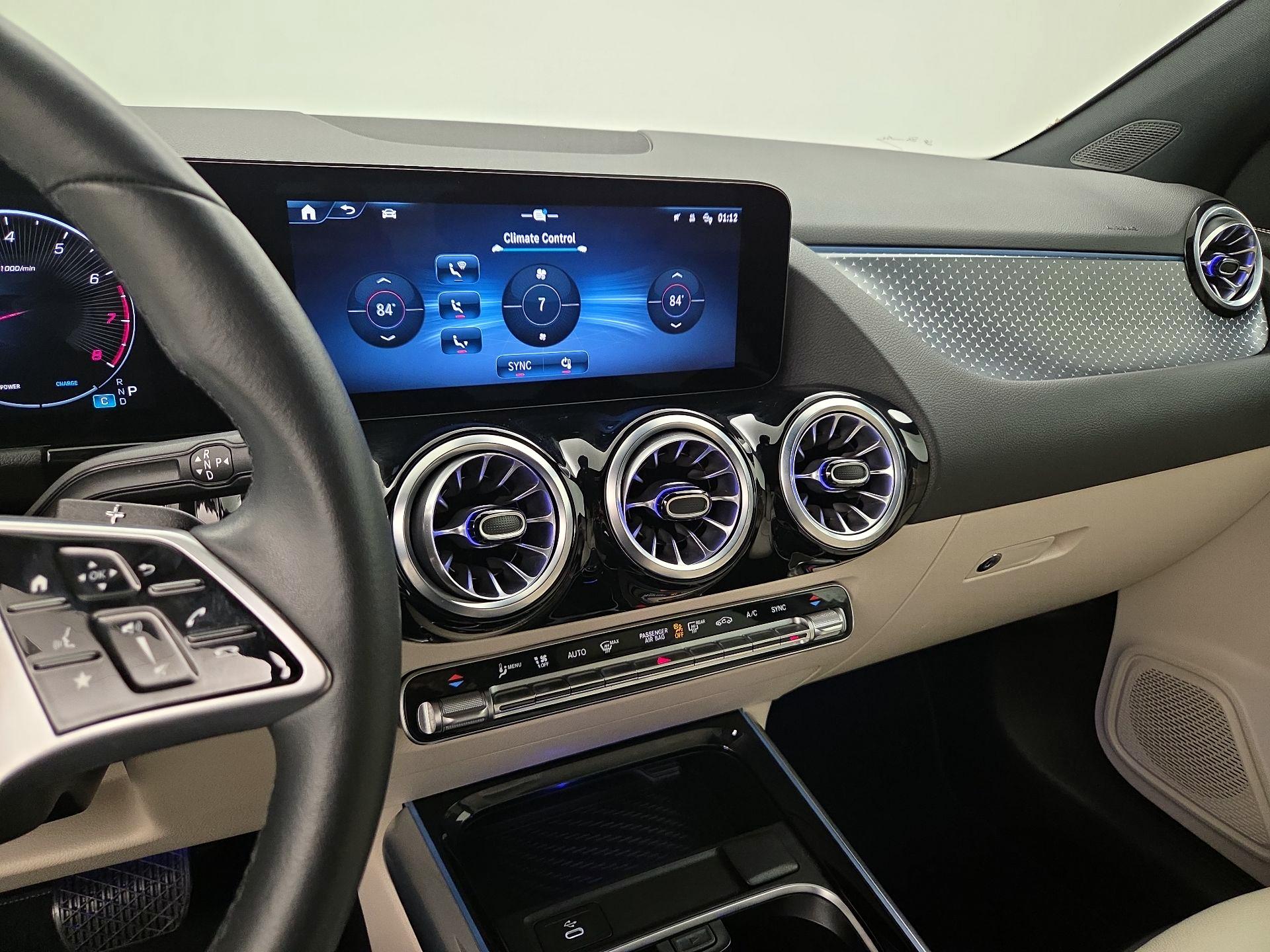 Thumbnail: 2025 Mercedes-Benz GLA - 16