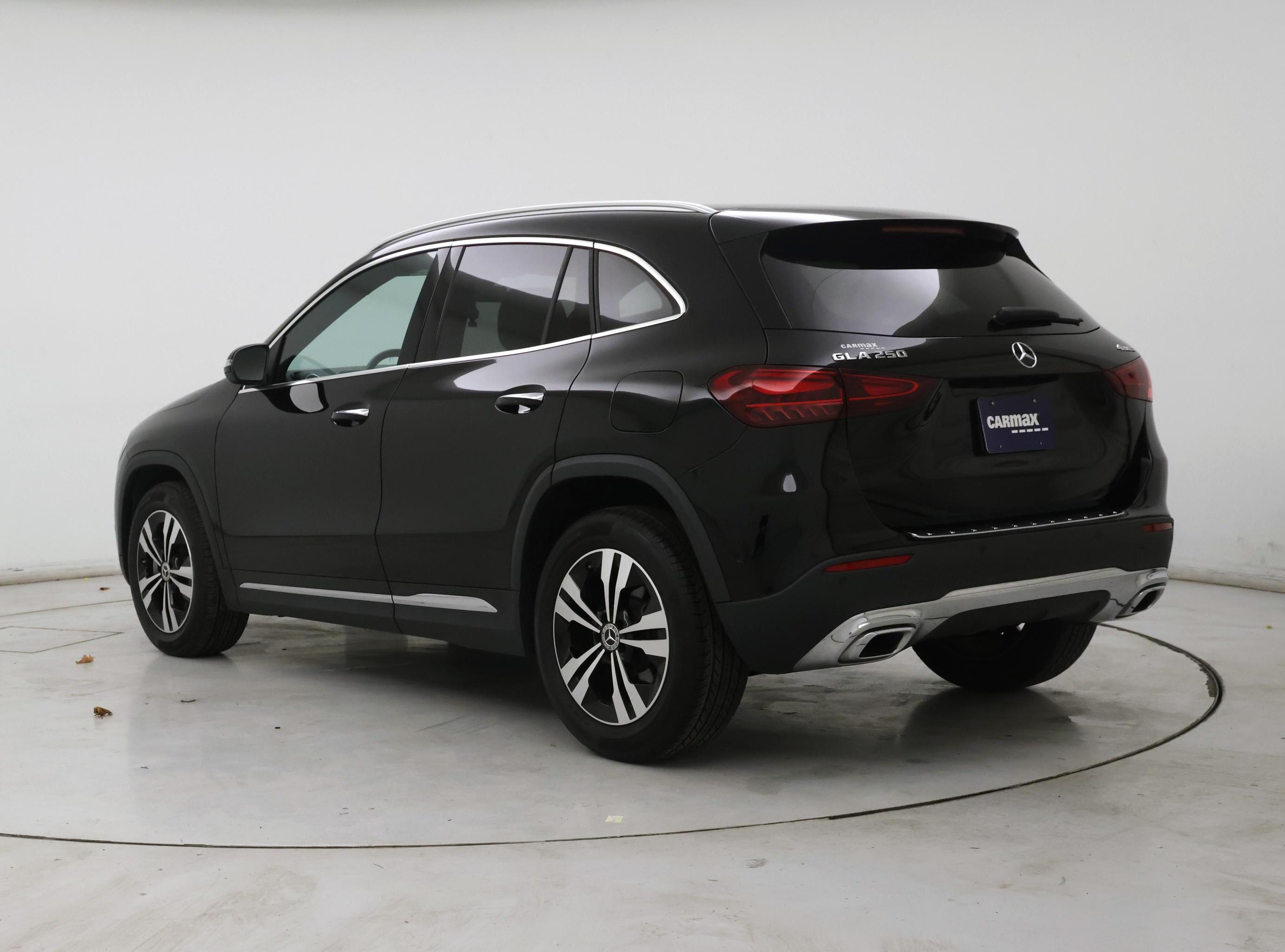 Thumbnail: 2025 Mercedes-Benz GLA - 2