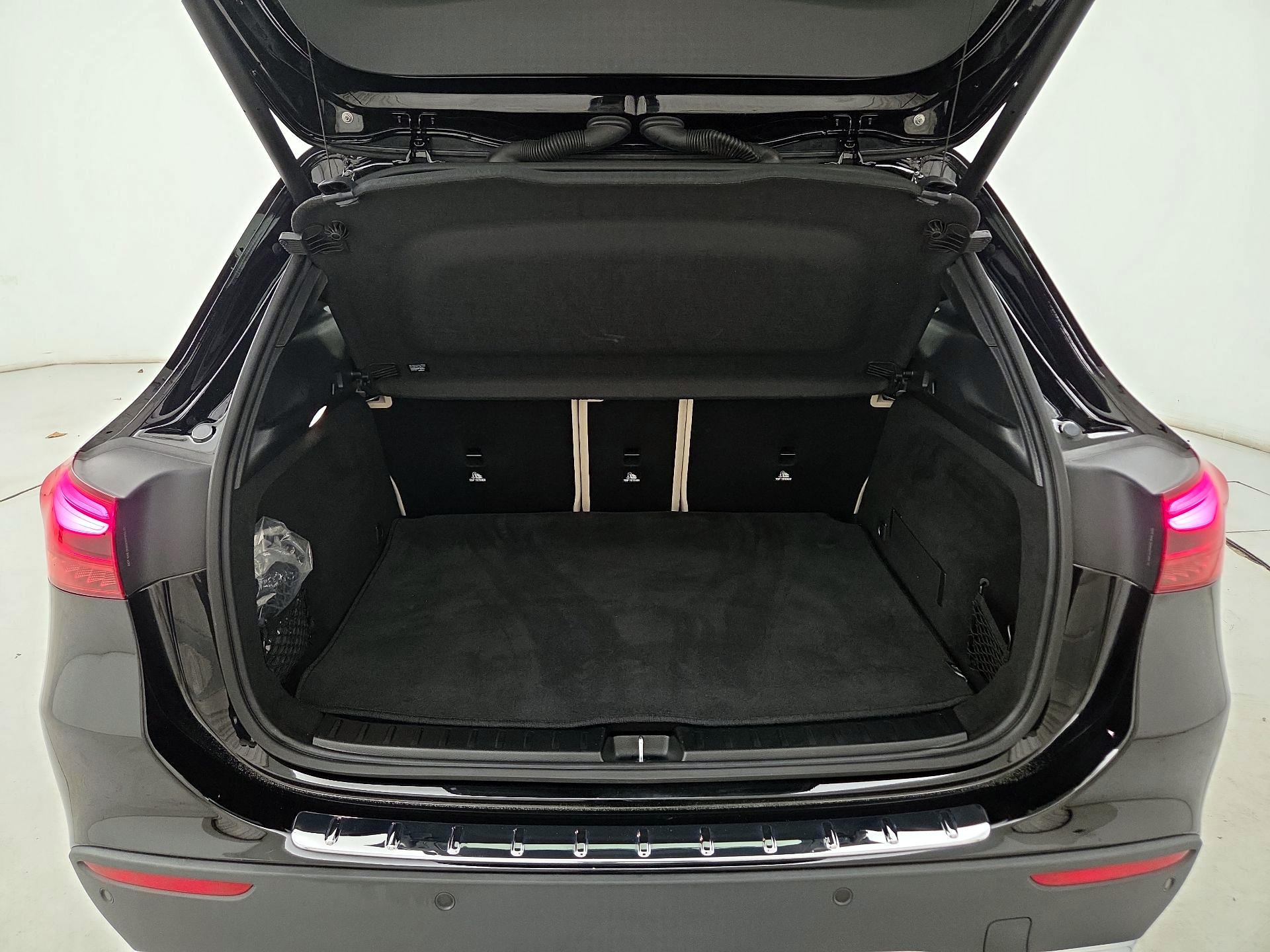 Thumbnail: 2025 Mercedes-Benz GLA - 20