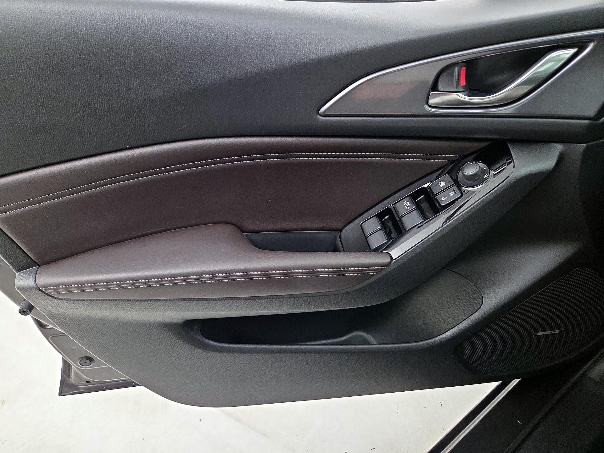 Thumbnail: 2018 Mazda Mazda3 - 12