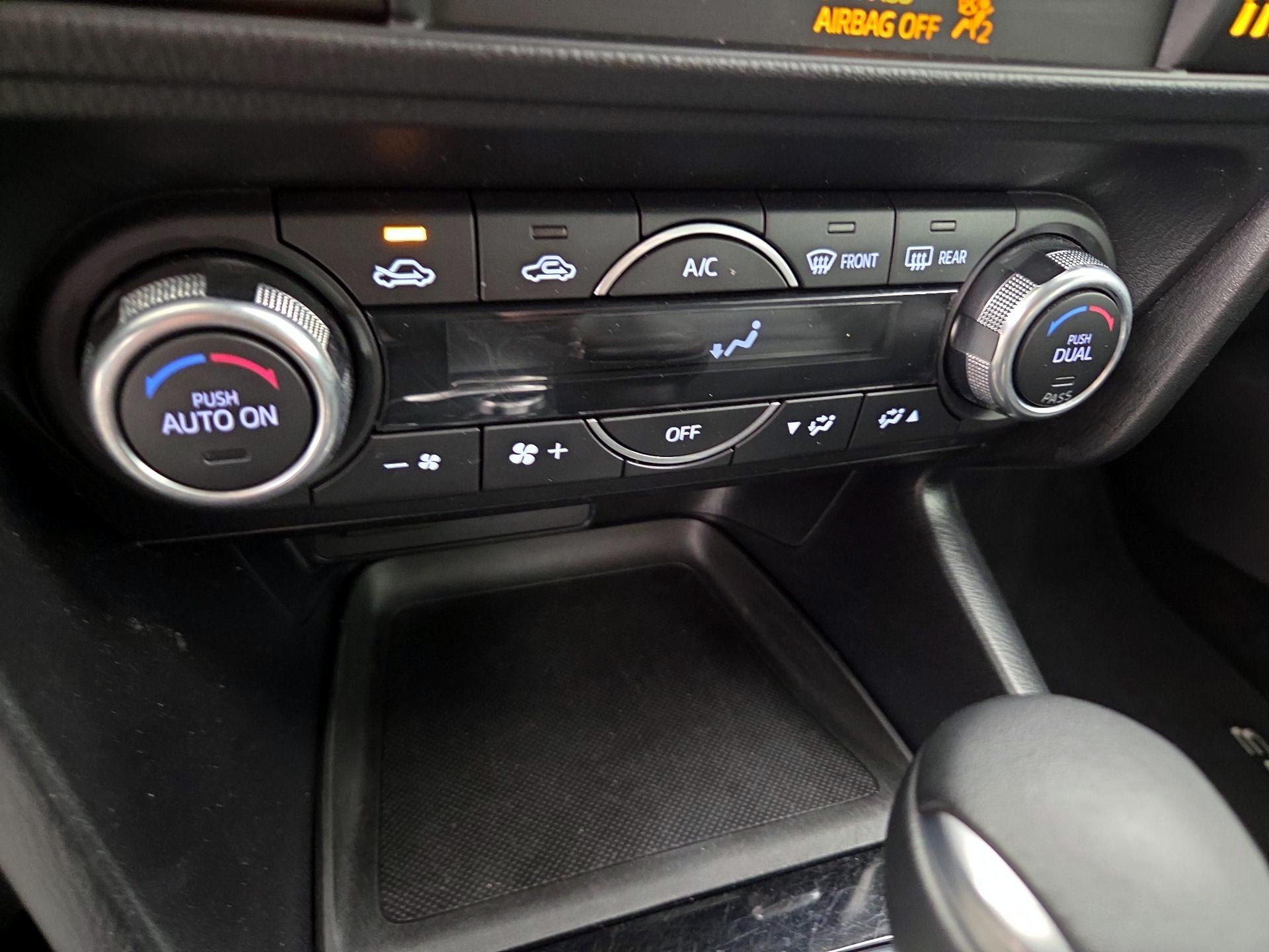 Thumbnail: 2018 Mazda Mazda3 - 16