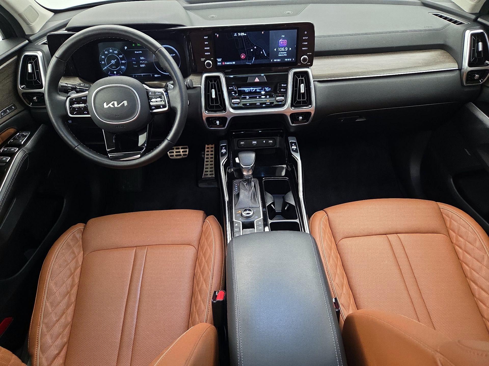 Thumbnail: 2022 Kia Sorento - 9