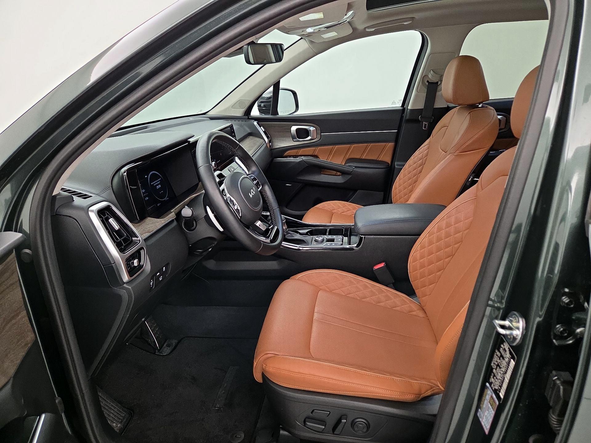 Thumbnail: 2022 Kia Sorento - 11