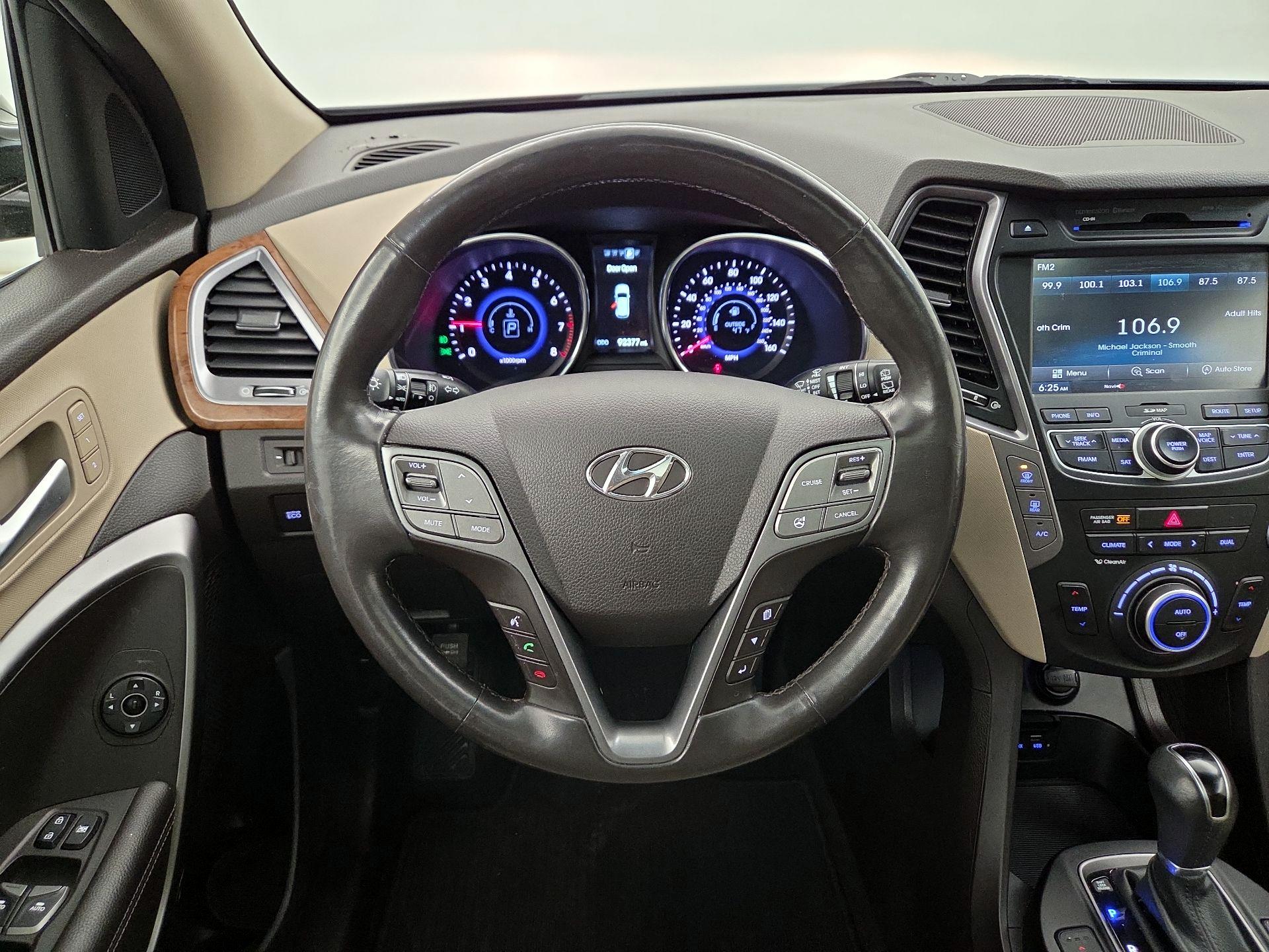 Thumbnail: 2016 Hyundai Santa Fe - 10