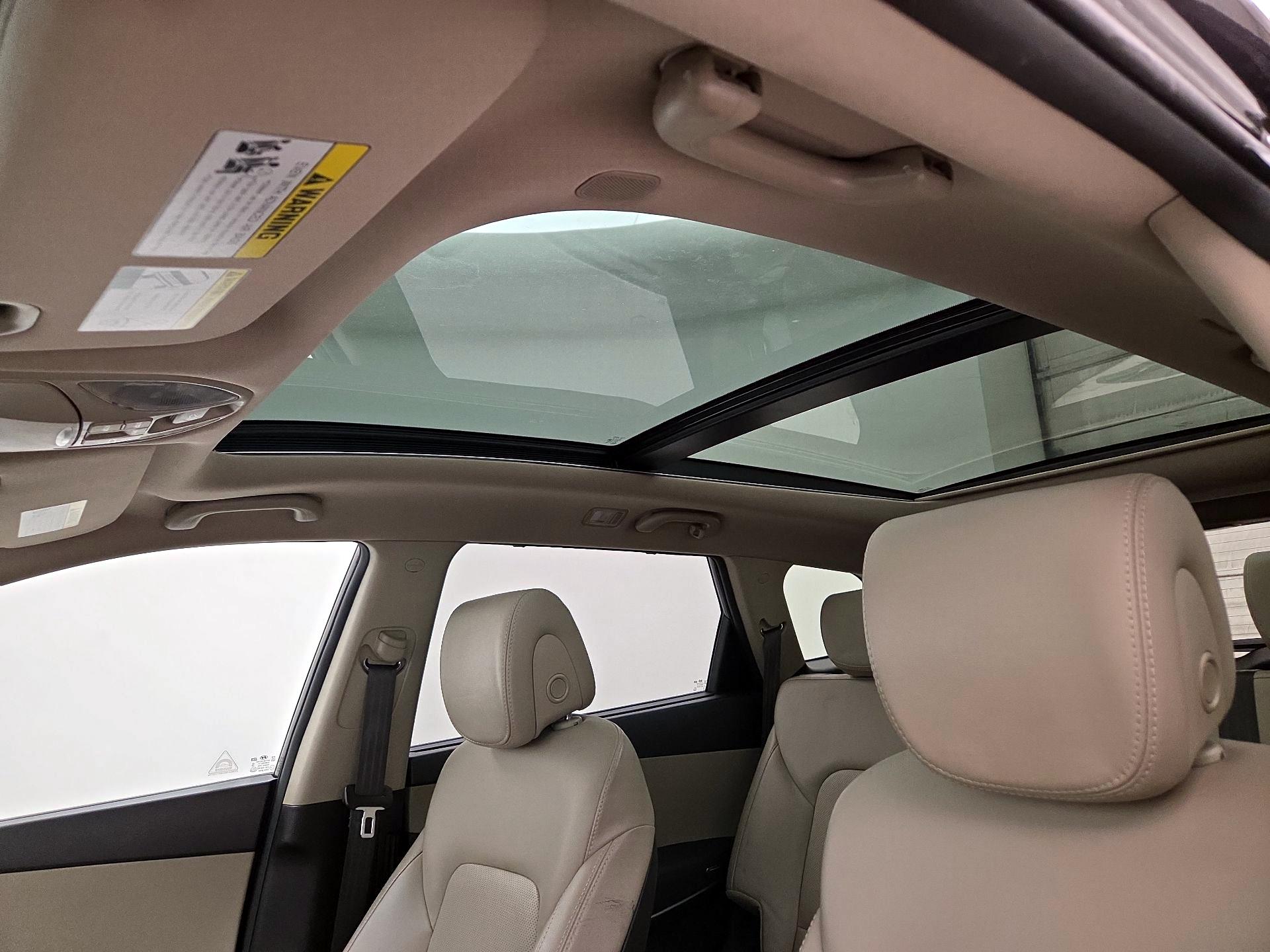 Thumbnail: 2016 Hyundai Santa Fe - 19