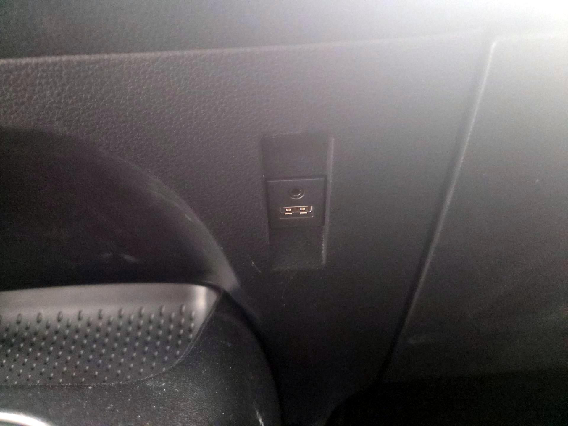 Thumbnail: 2019 Toyota Corolla - 18