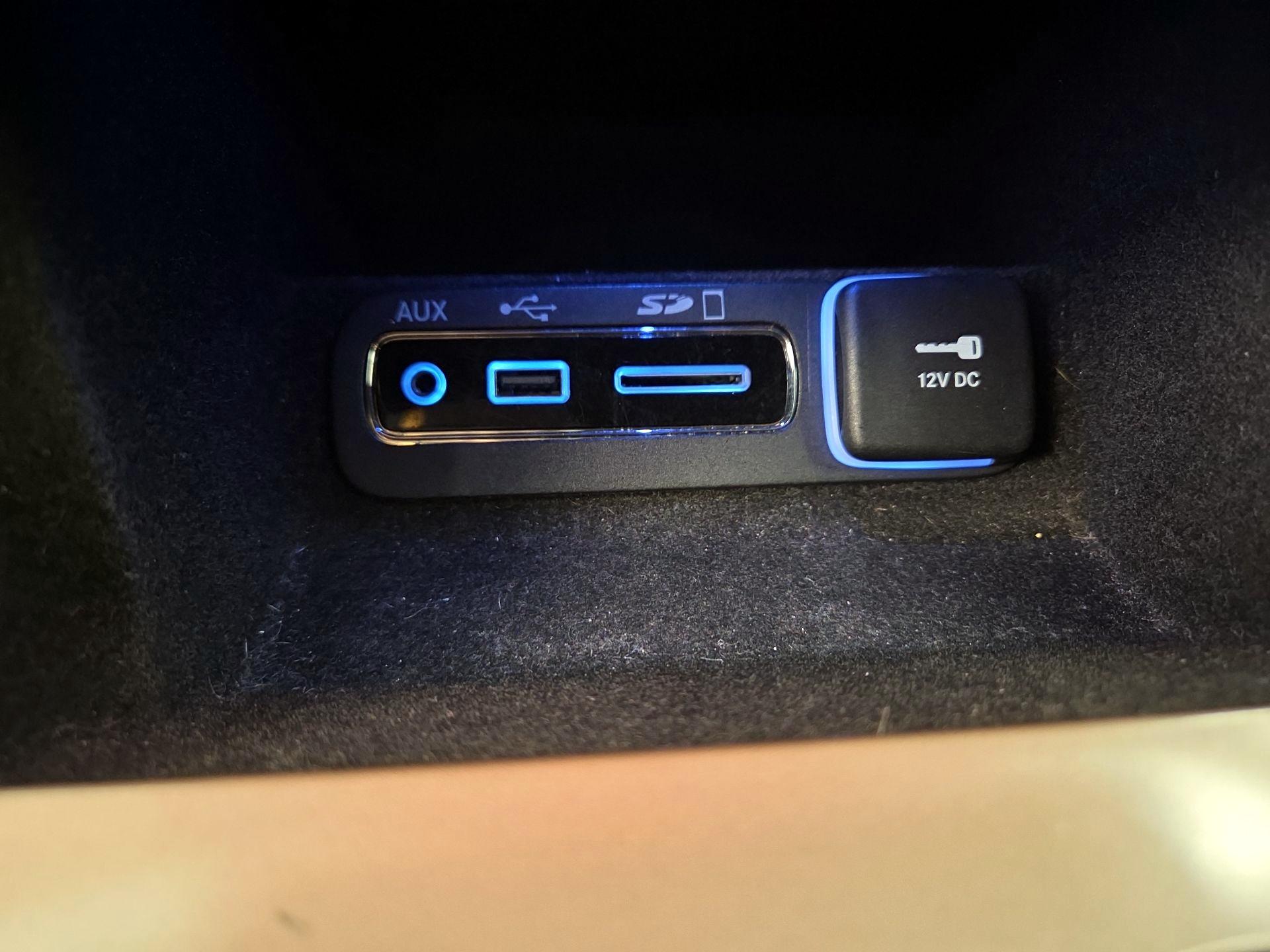 Thumbnail: 2017 Jeep Grand Cherokee - 19